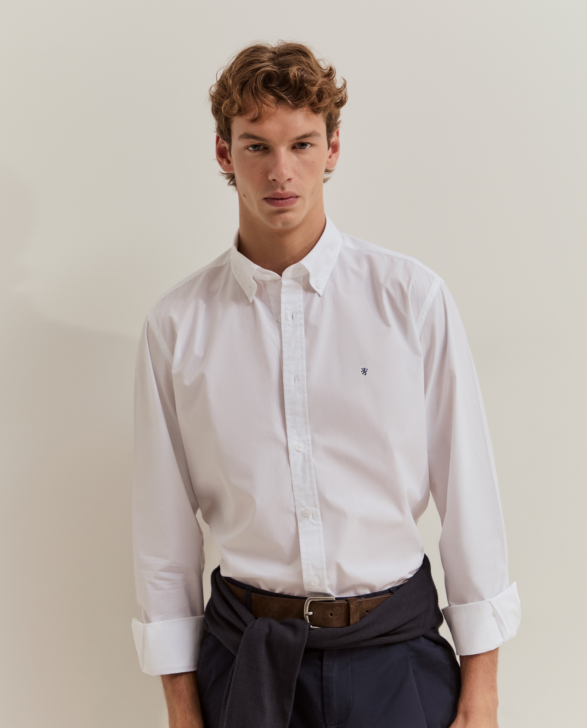 Camisa Regular Fit Clássica em Algodão Branco-4