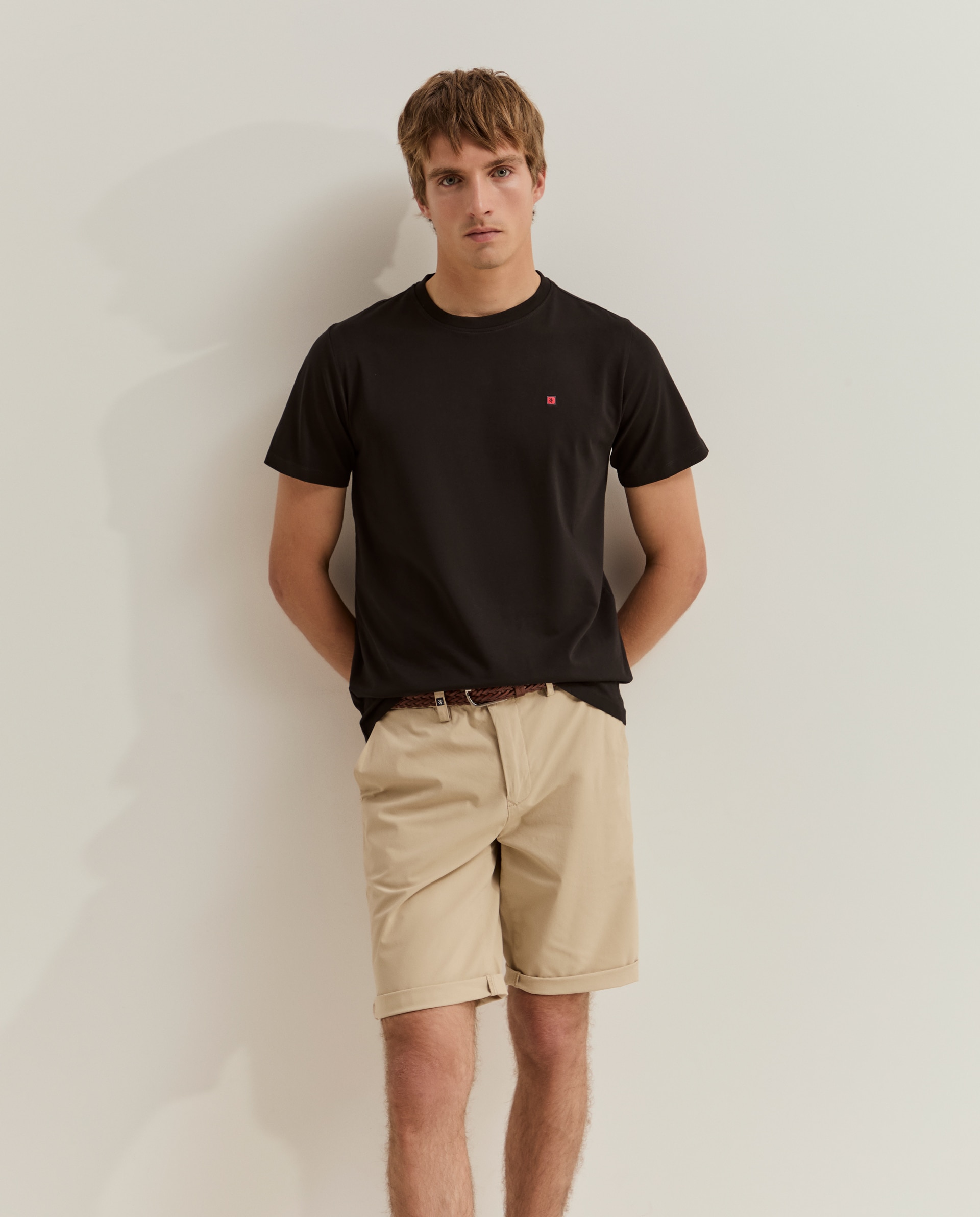 Imagem 0 de T-shirt Básica em Algodão em Preto