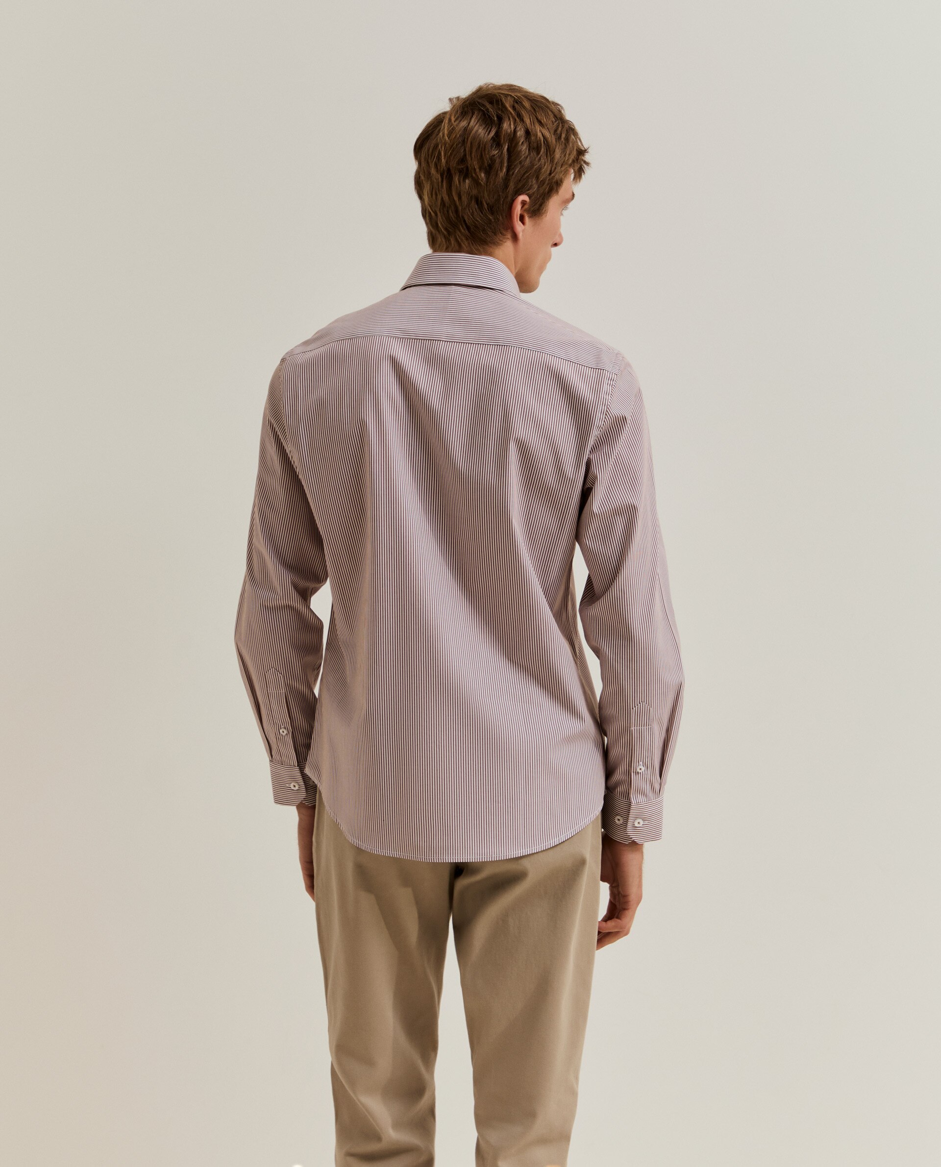 Camisa de Corte Slim Fit Às Riscas Creme-3