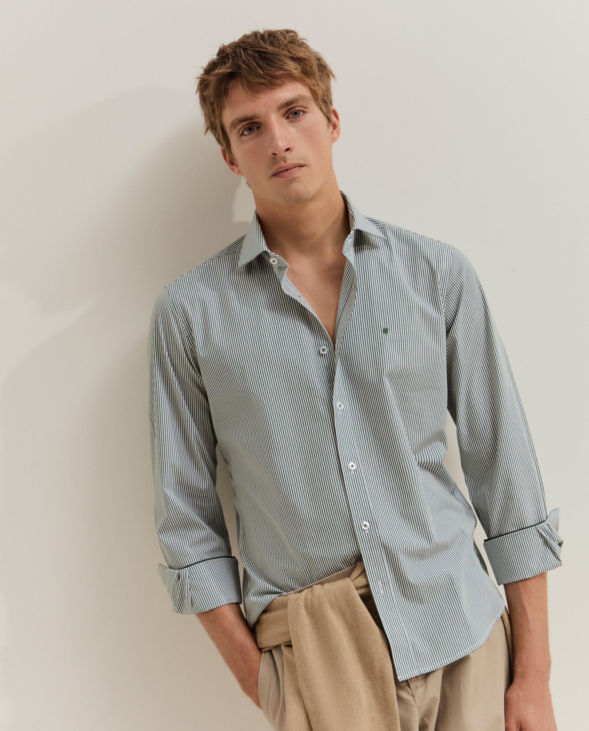Camisa de Corte Slim Fit Às Riscas Verde-2