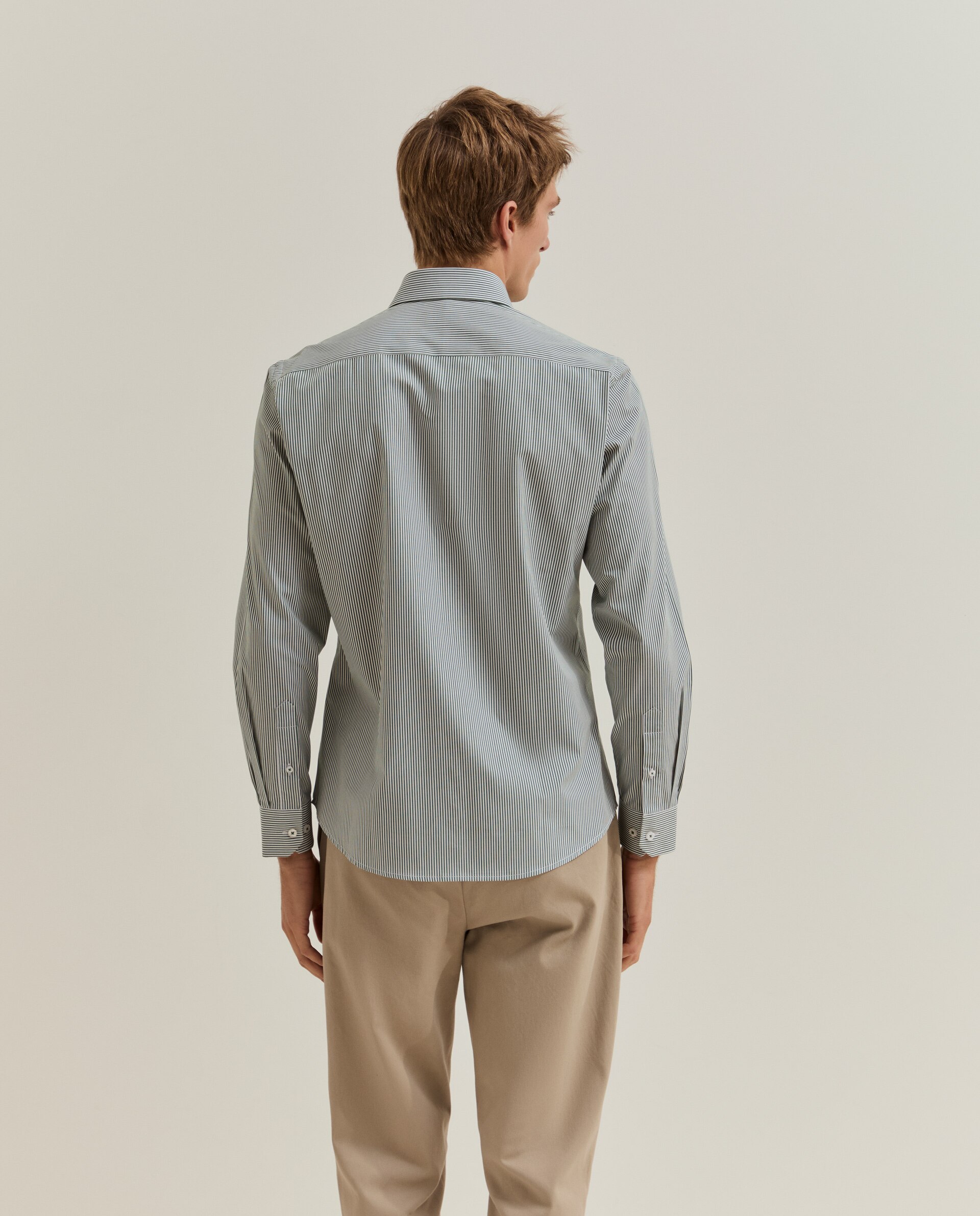 Camisa de Corte Slim Fit Às Riscas Verde-3