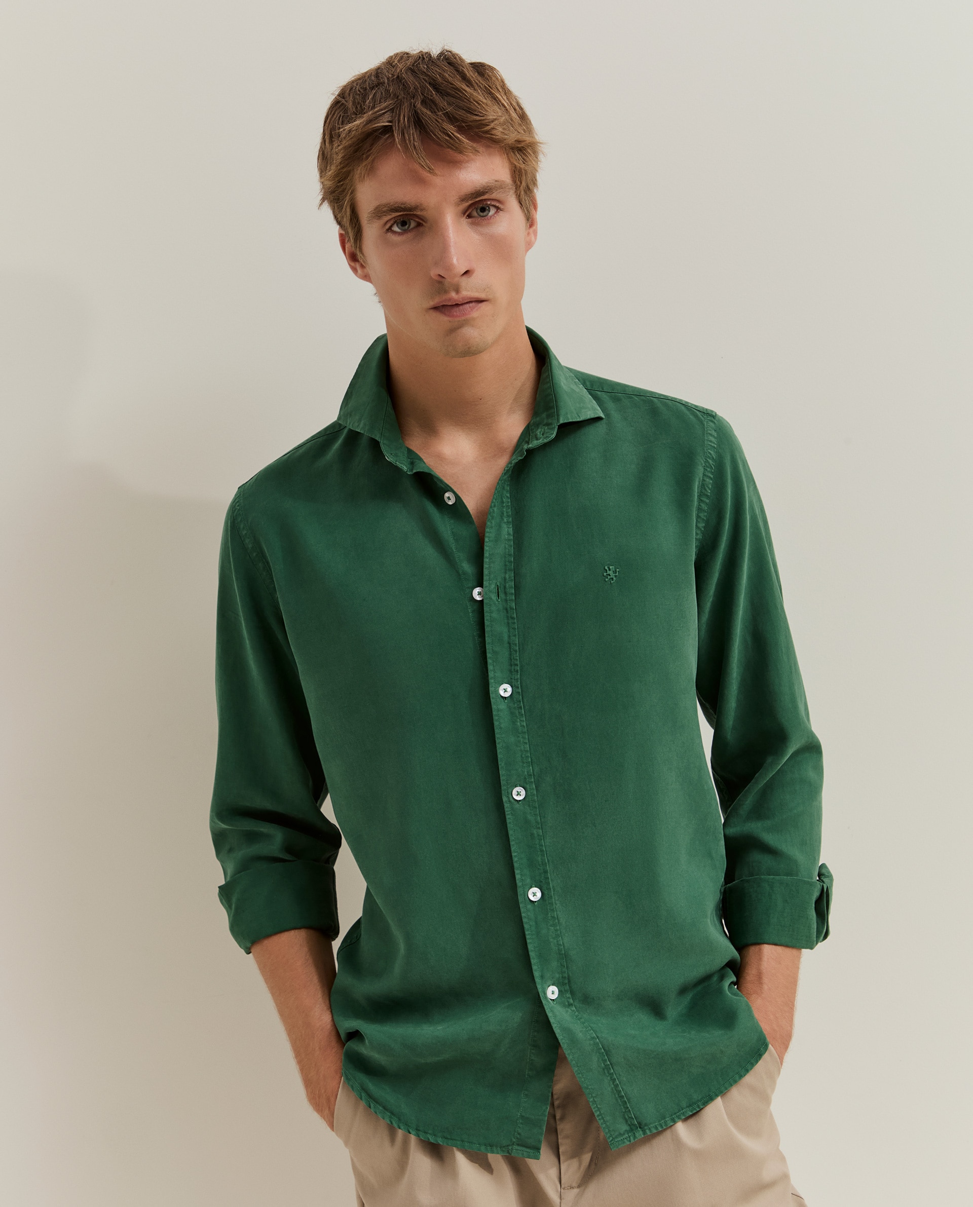 Camisa em Linho e Liocel de Corte Slim Fit Verde-2