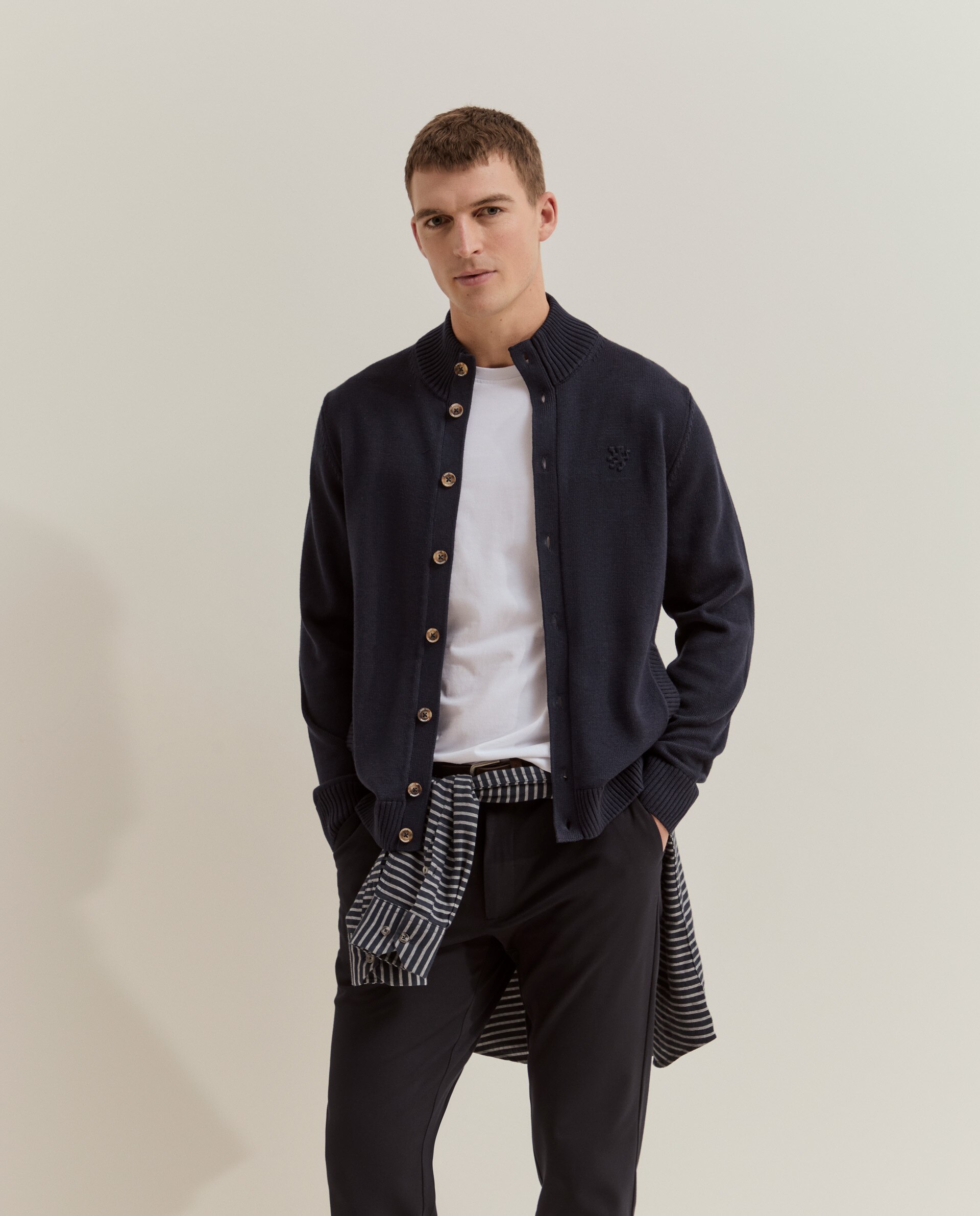 Cardigan com Botões Azul-marinho-4