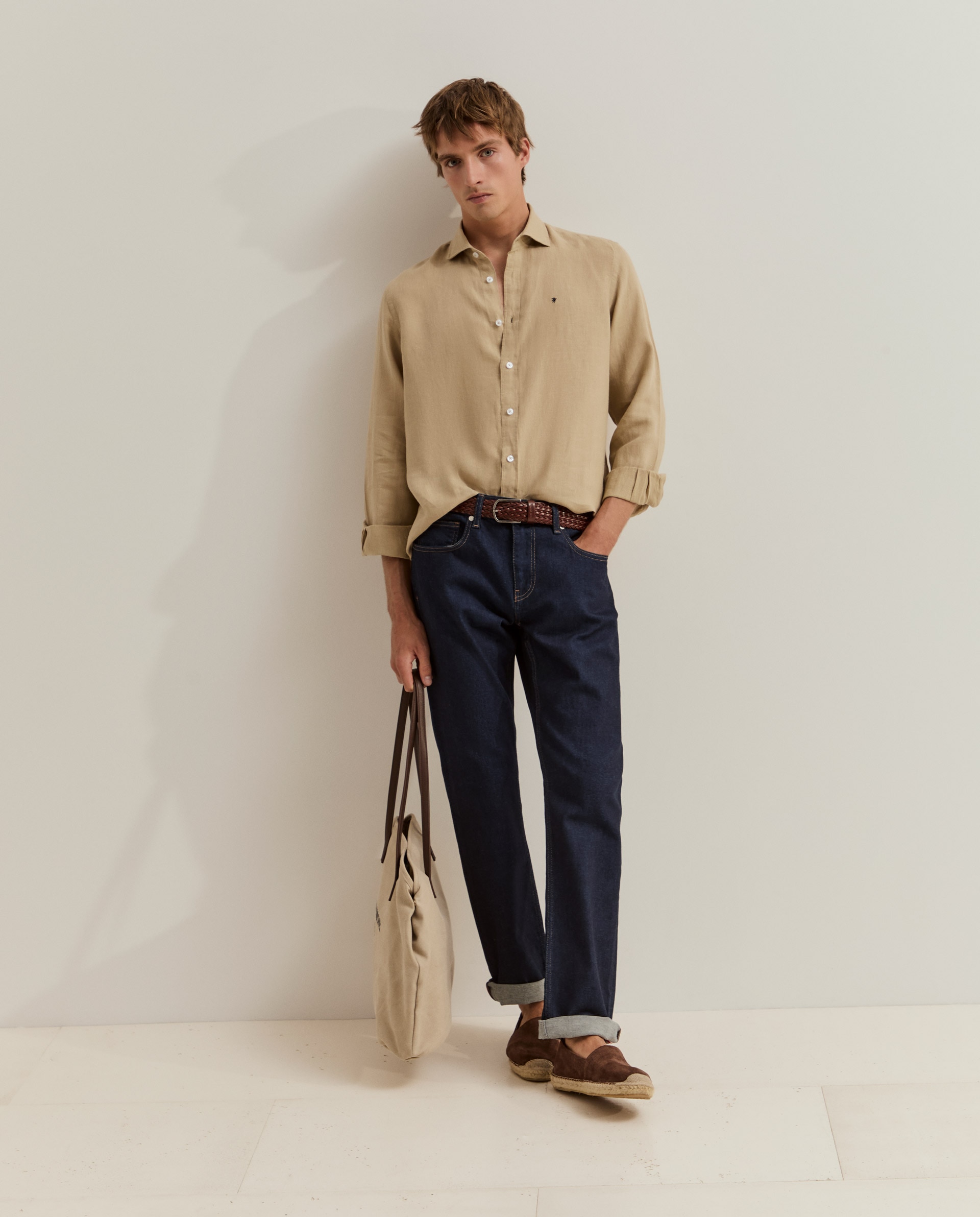 Imagem 0 de Jeans com Corte Regular e Lavagem Escura