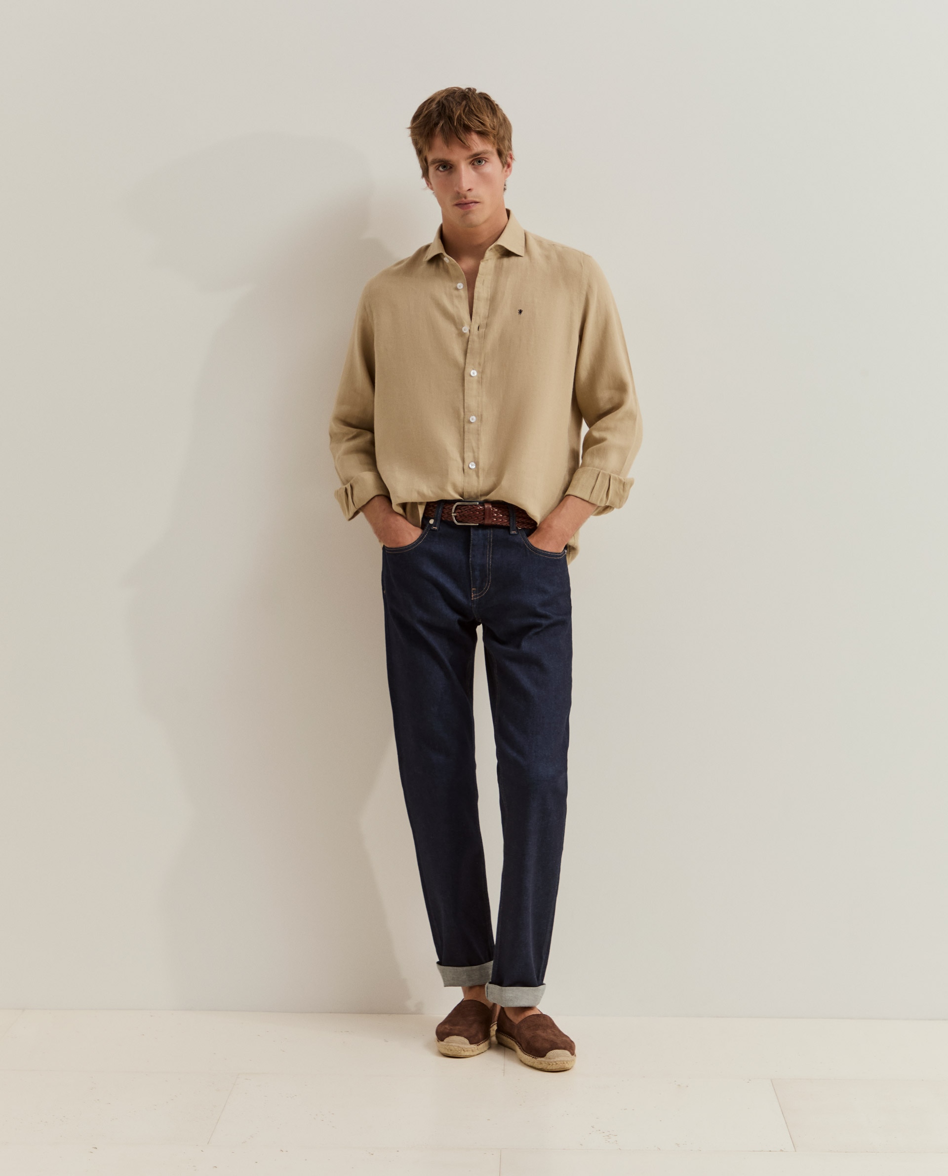 Jeans com Corte Regular e Lavagem Escura Azul-marinho-4
