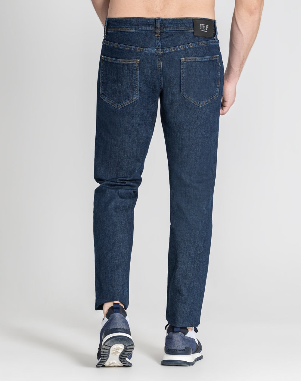 Calça regular Nivaldo em denim com cintura média Azul-marinho-4