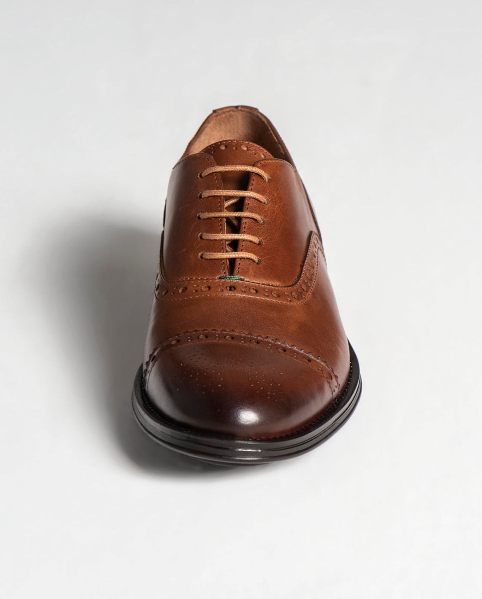 Sapatos Neville em Pele Estilo Brogue Castanho-2