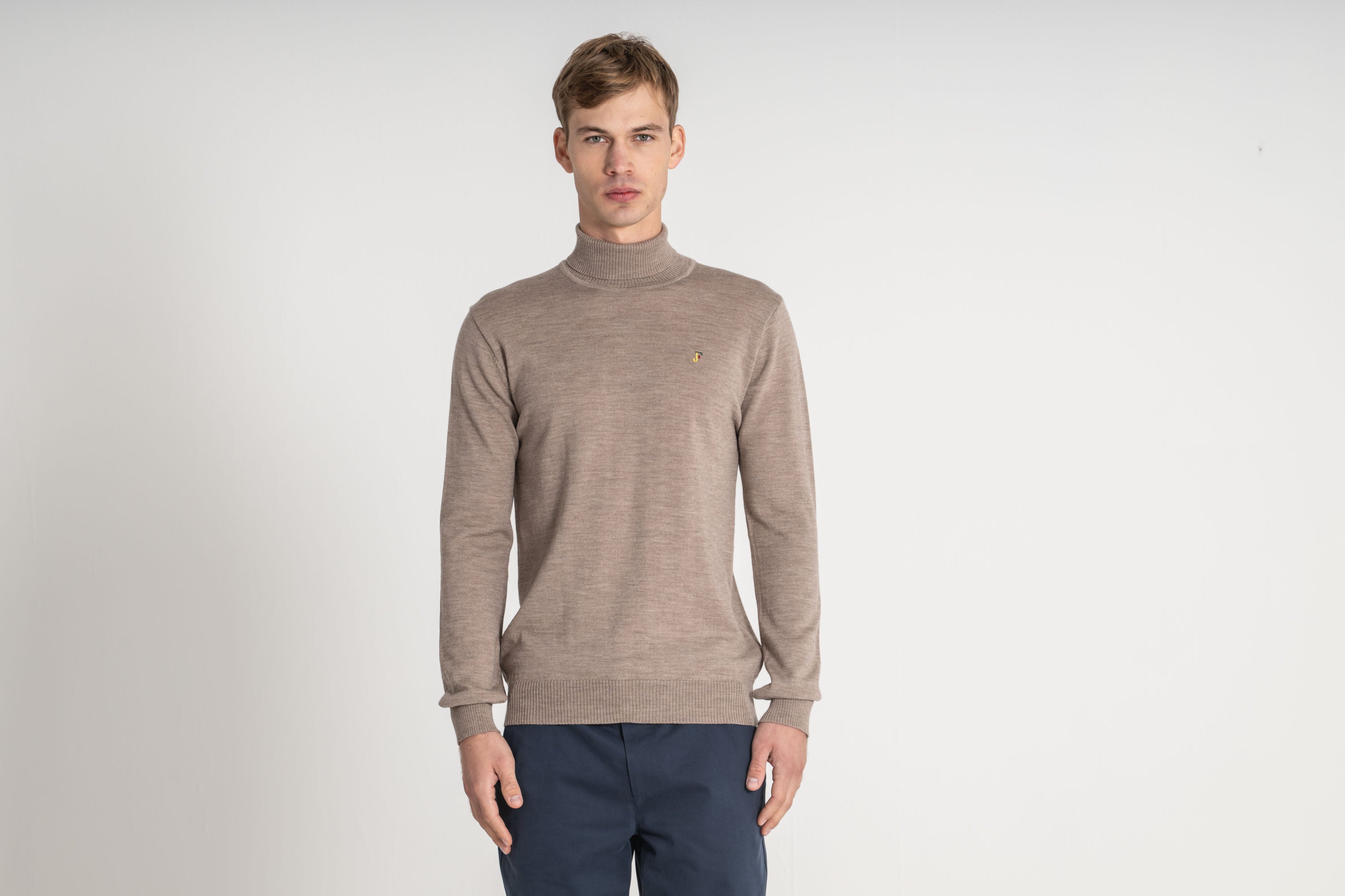 Camisola de gola alta 100% lã merino Bege-5