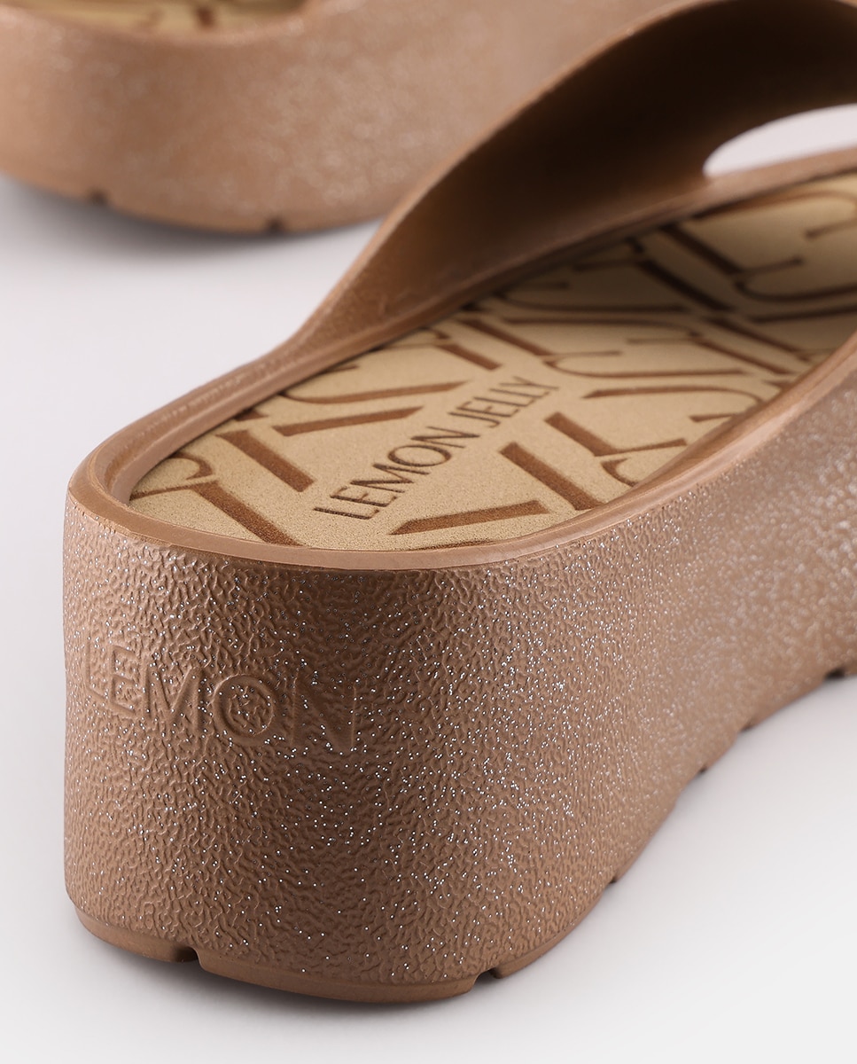 Chinelo de Plataforma Vegan FIORELLA em Castanho Metalizado com Glitter Castanho-4
