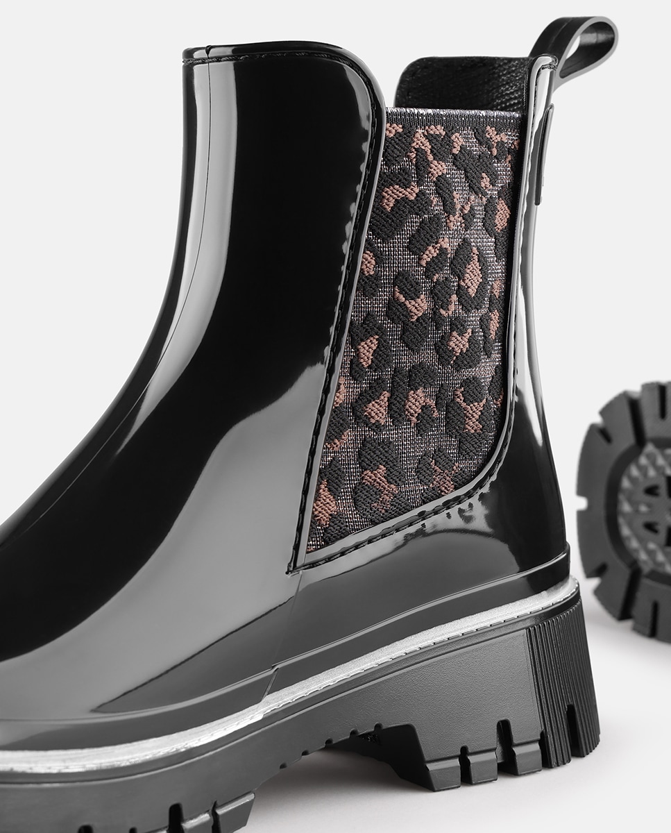 Botins Chelsea Vegan com Elástico Estampado RORY em Preto Preto-4