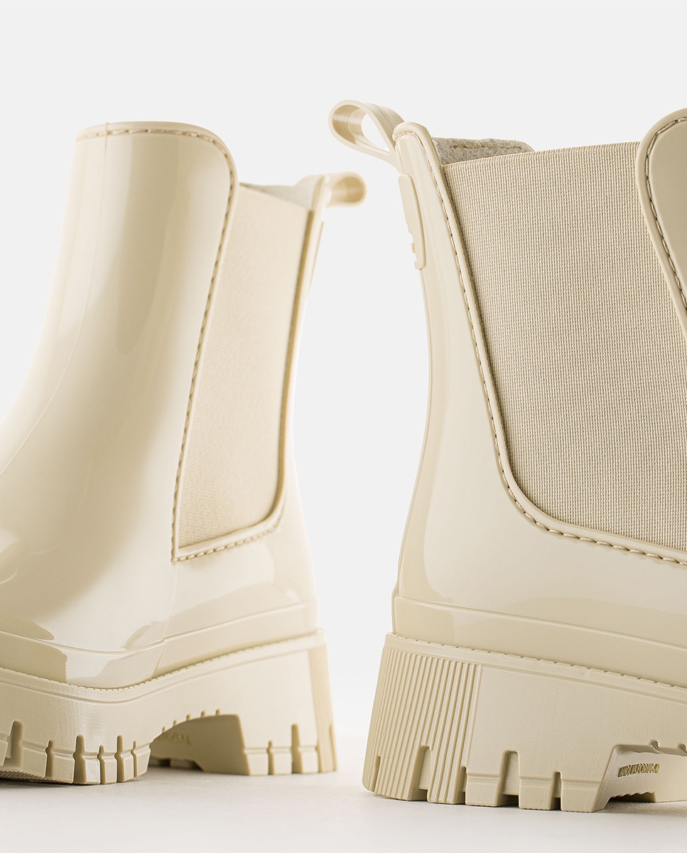 Botins Chelsea de Chuva Vegan Peachy Oat Milk em Bege Branco-4