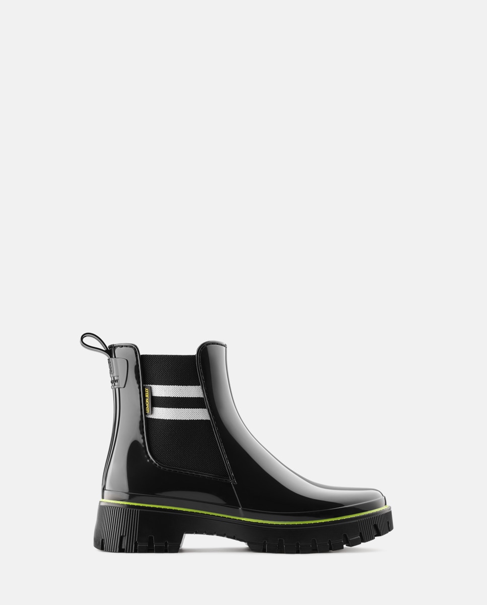 Imagem 0 de Botins Chelsea de Chuva Vegan CECI em Preto