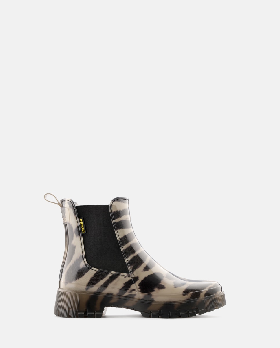 Imagem 0 de Botins Chelsea Vegan com Forro em Pelo Estampado ZURI em Preto