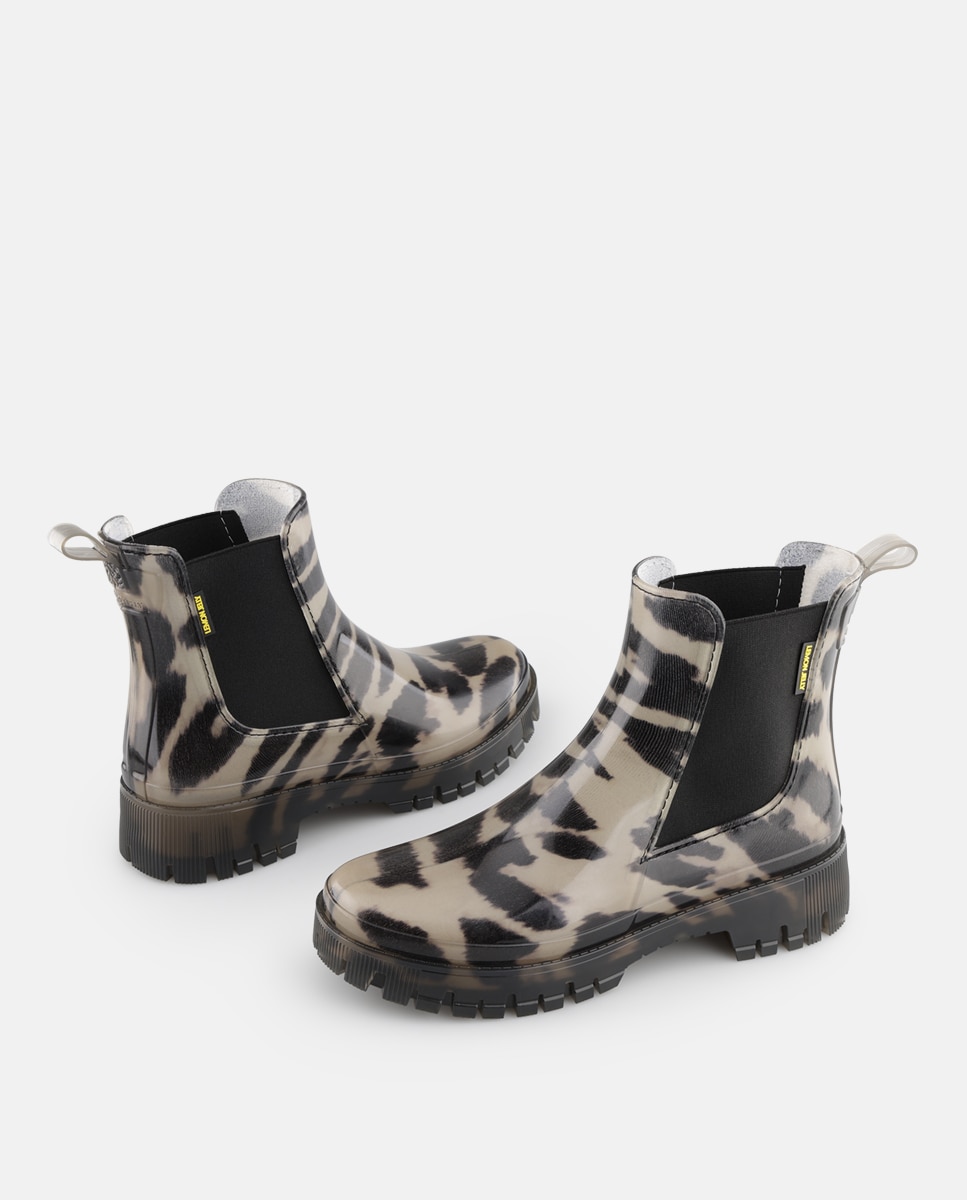 Botins Chelsea Vegan com Forro em Pelo Estampado ZURI em Preto Multicolor-3