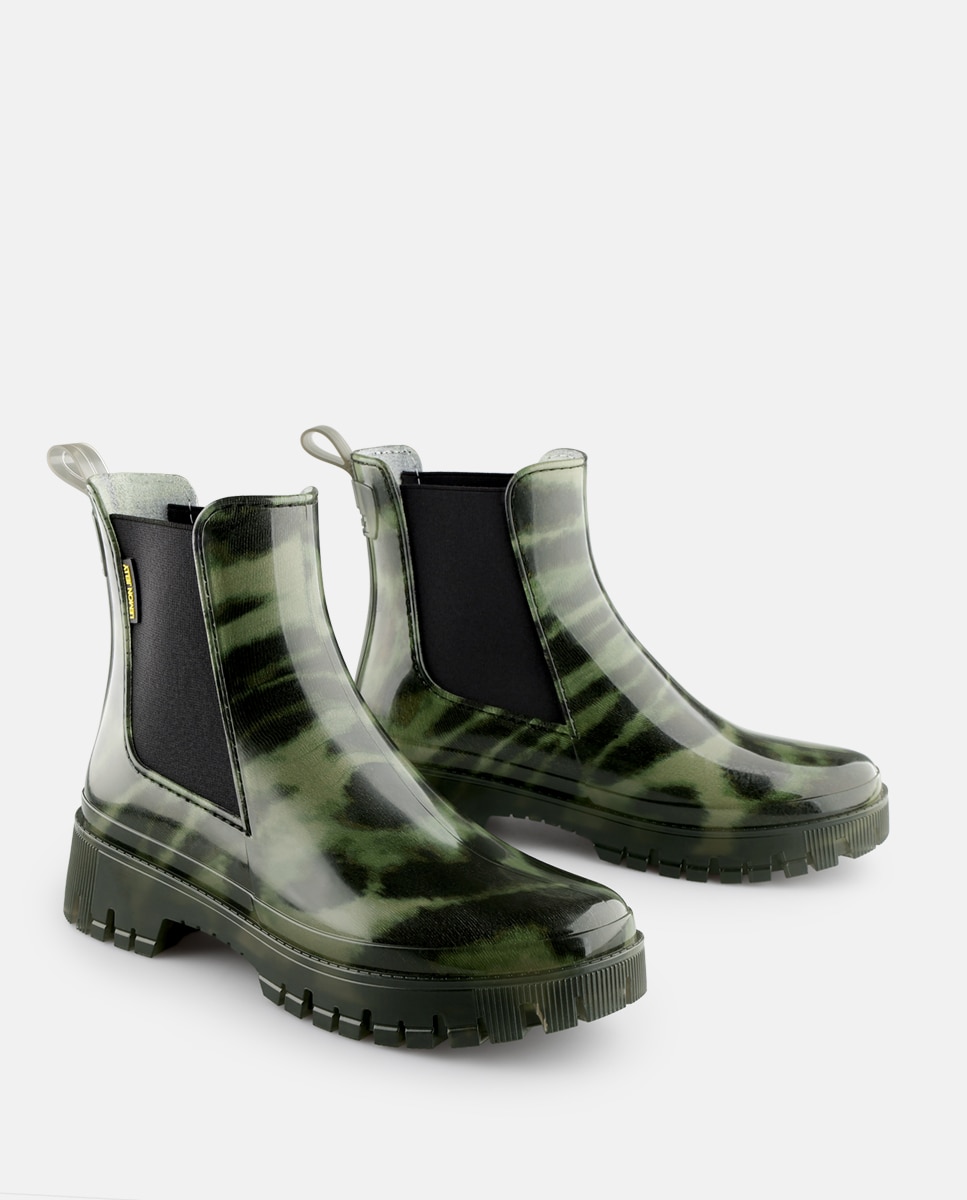 Botins Chelsea Vegan com Forro em Pelo Estampado ZURI em Verde Verde-3
