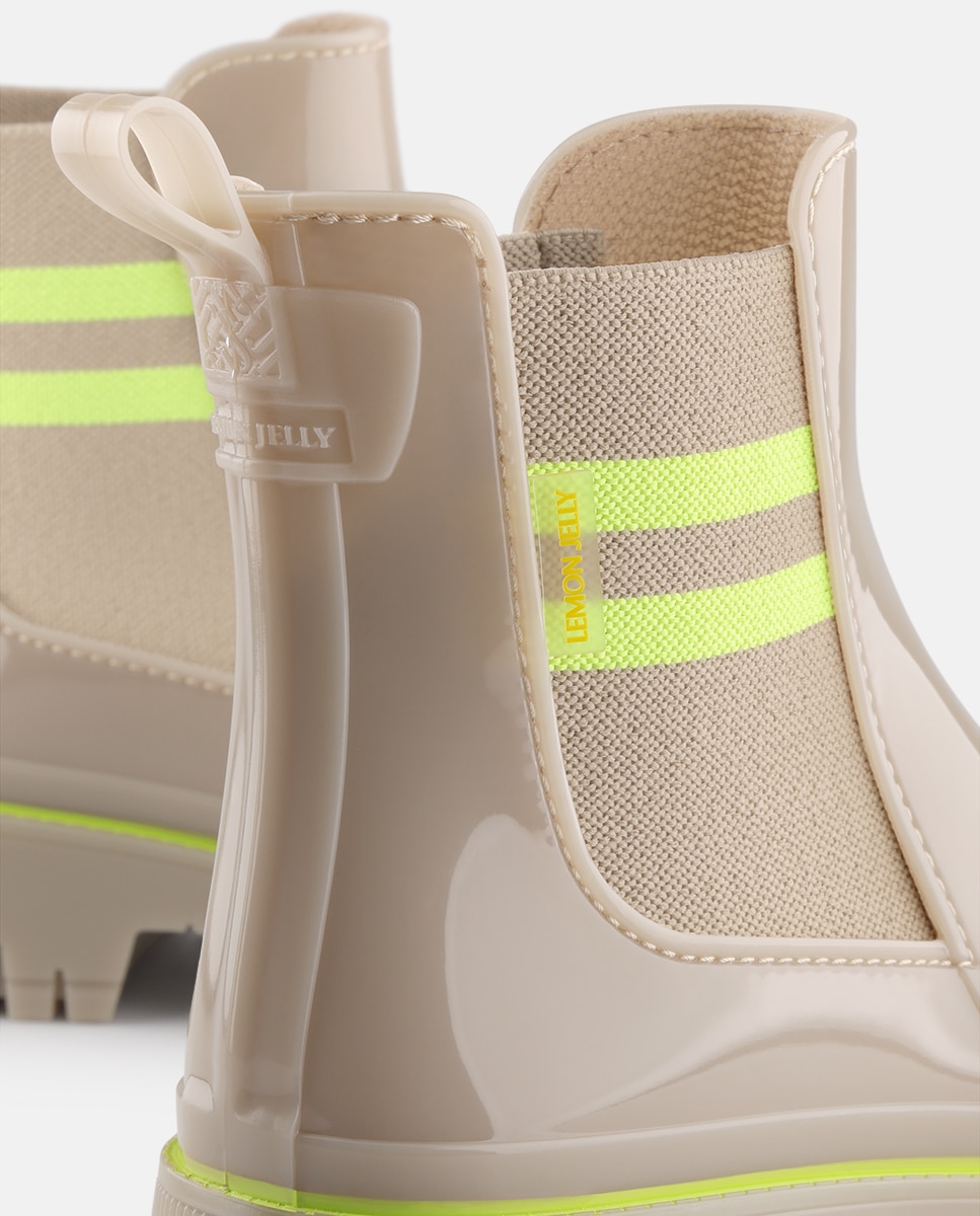 Botins Chelsea de Chuva Vegan CECI em Bege e Néon Bege-4