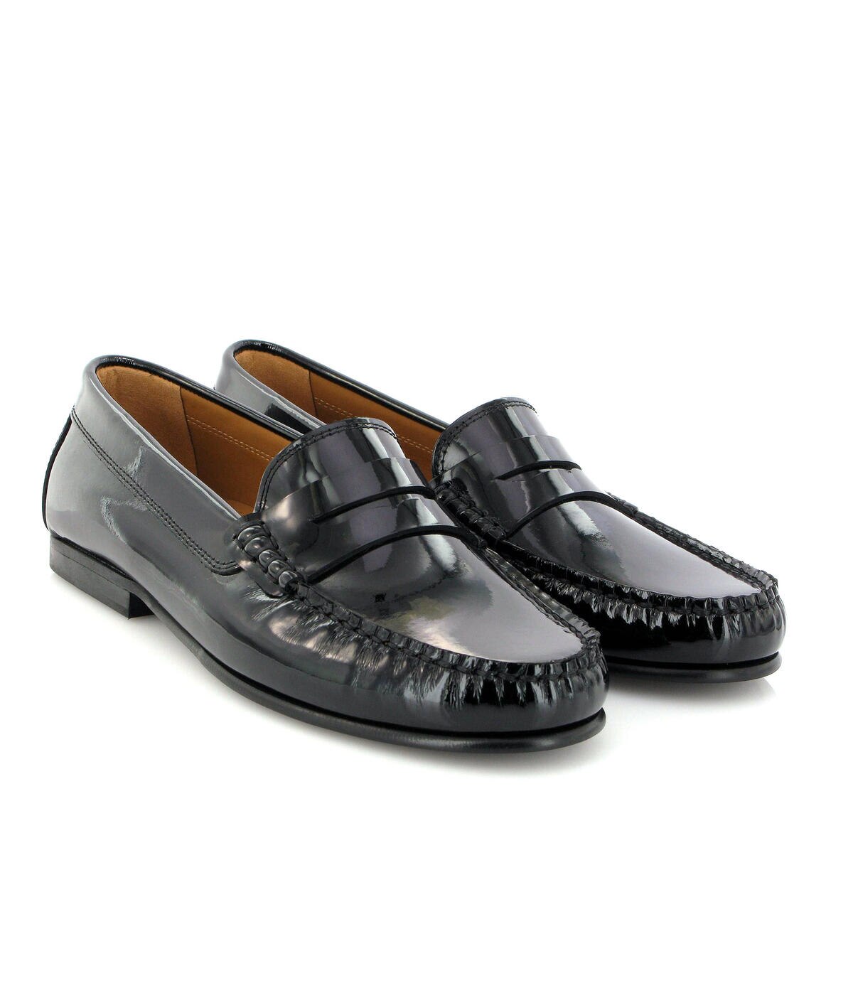 Loafers Yoki em Pele Verniz Preto-3