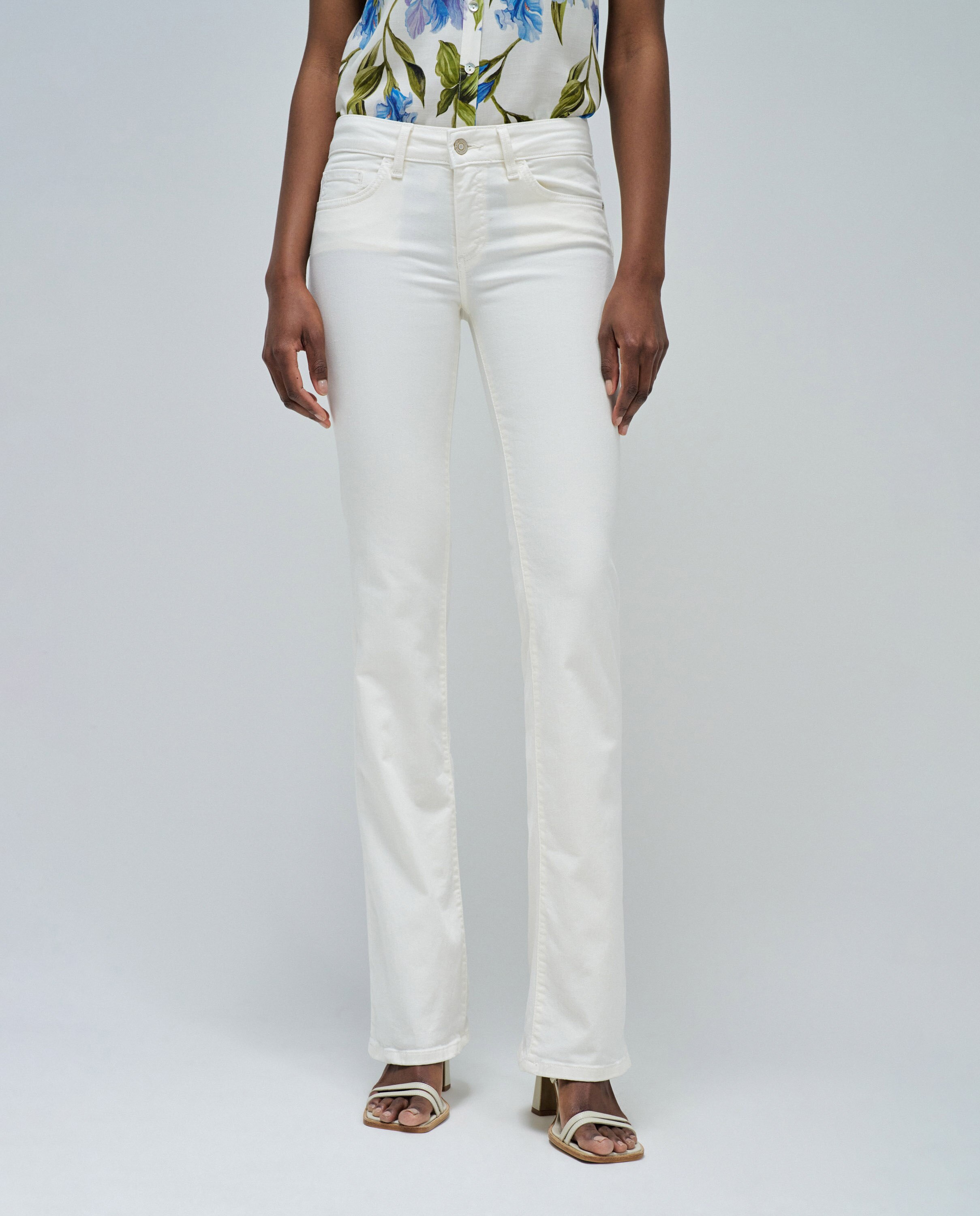 Calças Jeans Flare Wonder Push Up de Cintura Baixa Creme-1