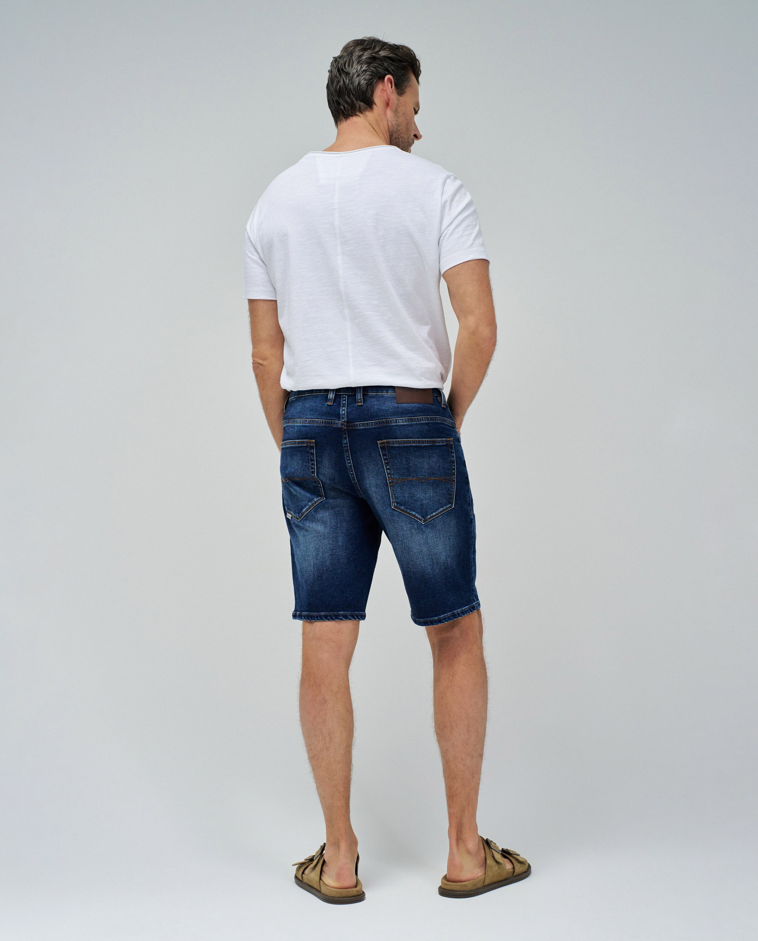 Calças Curtas Azul-3