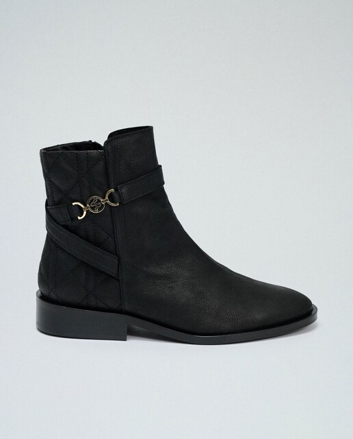 Imagem 0 de Botas de Pele