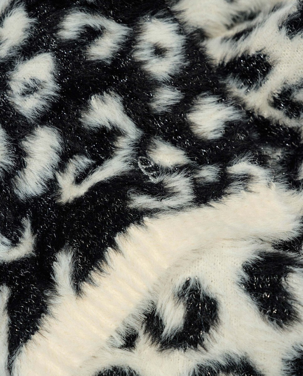 Écharpe com Estampado Animal Print Preto-2