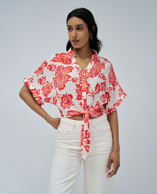Imagem 0 de Camisa com Laço na Bainha