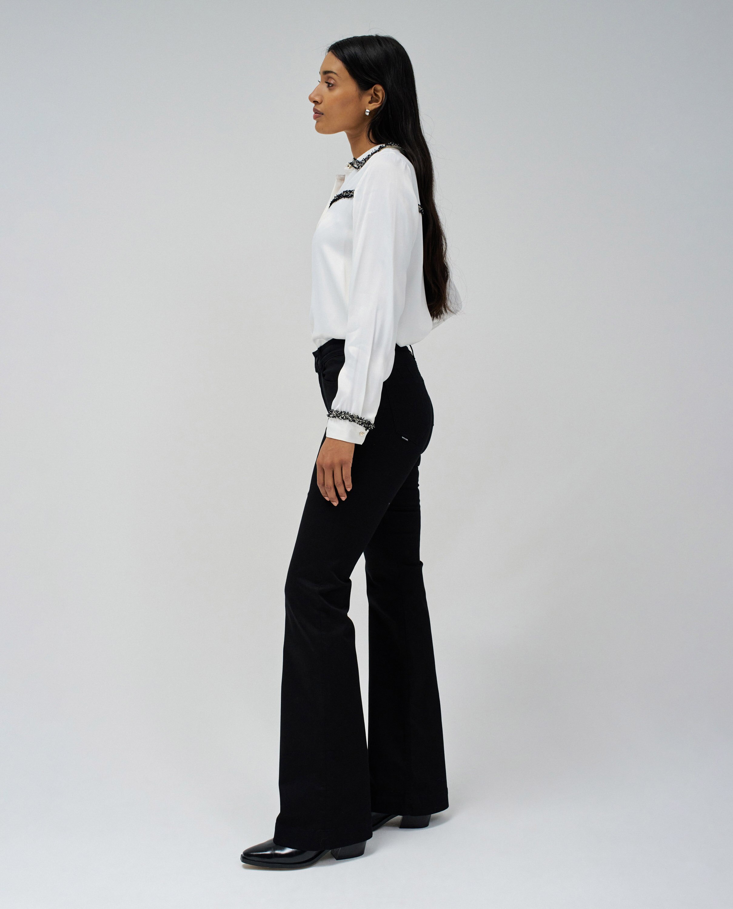 Jeans À Boca de Sino Destiny Push Up Flare Preto-2