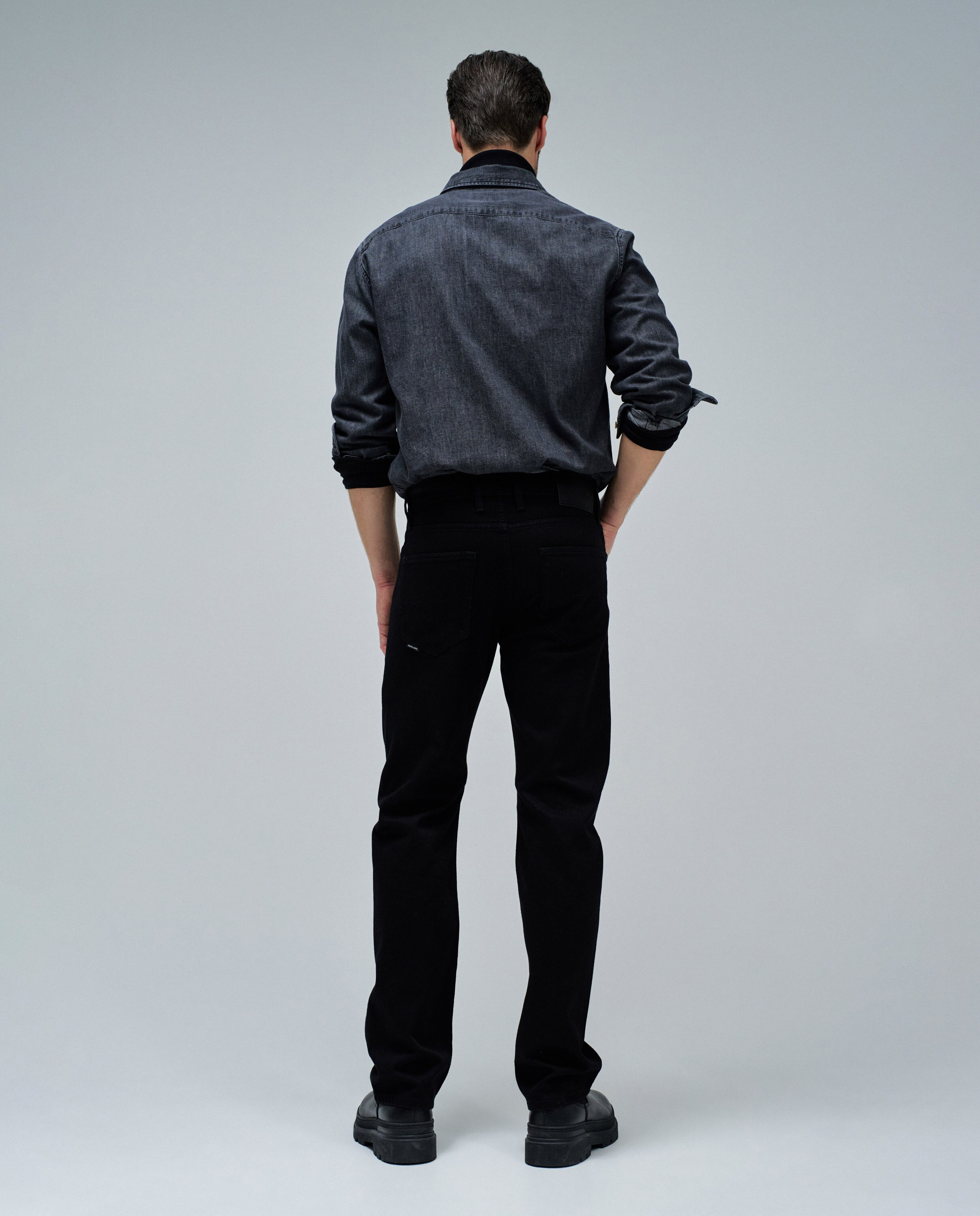 Jeans Straight Fit Preto-3