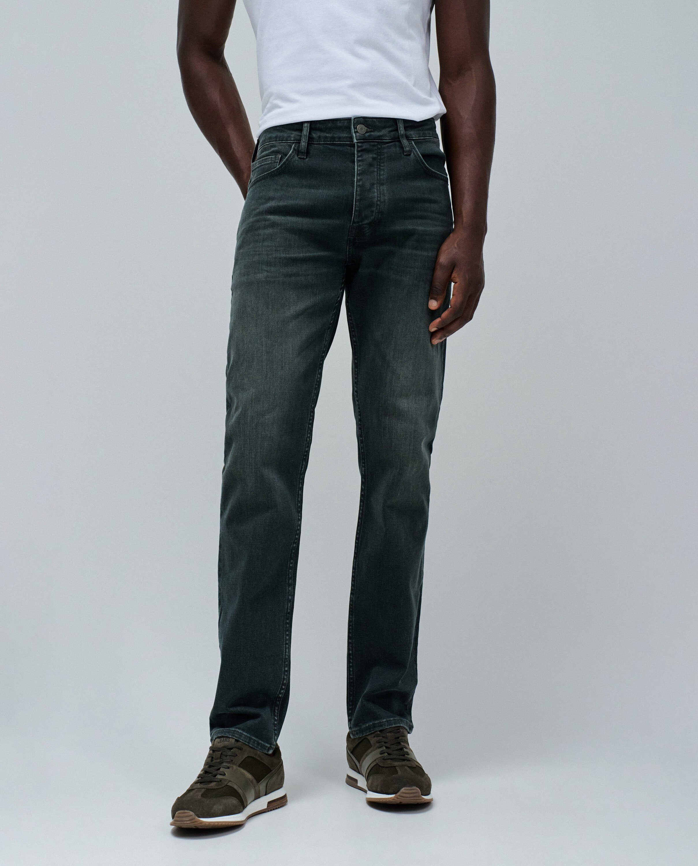 Jeans Regular Fit Preto-5