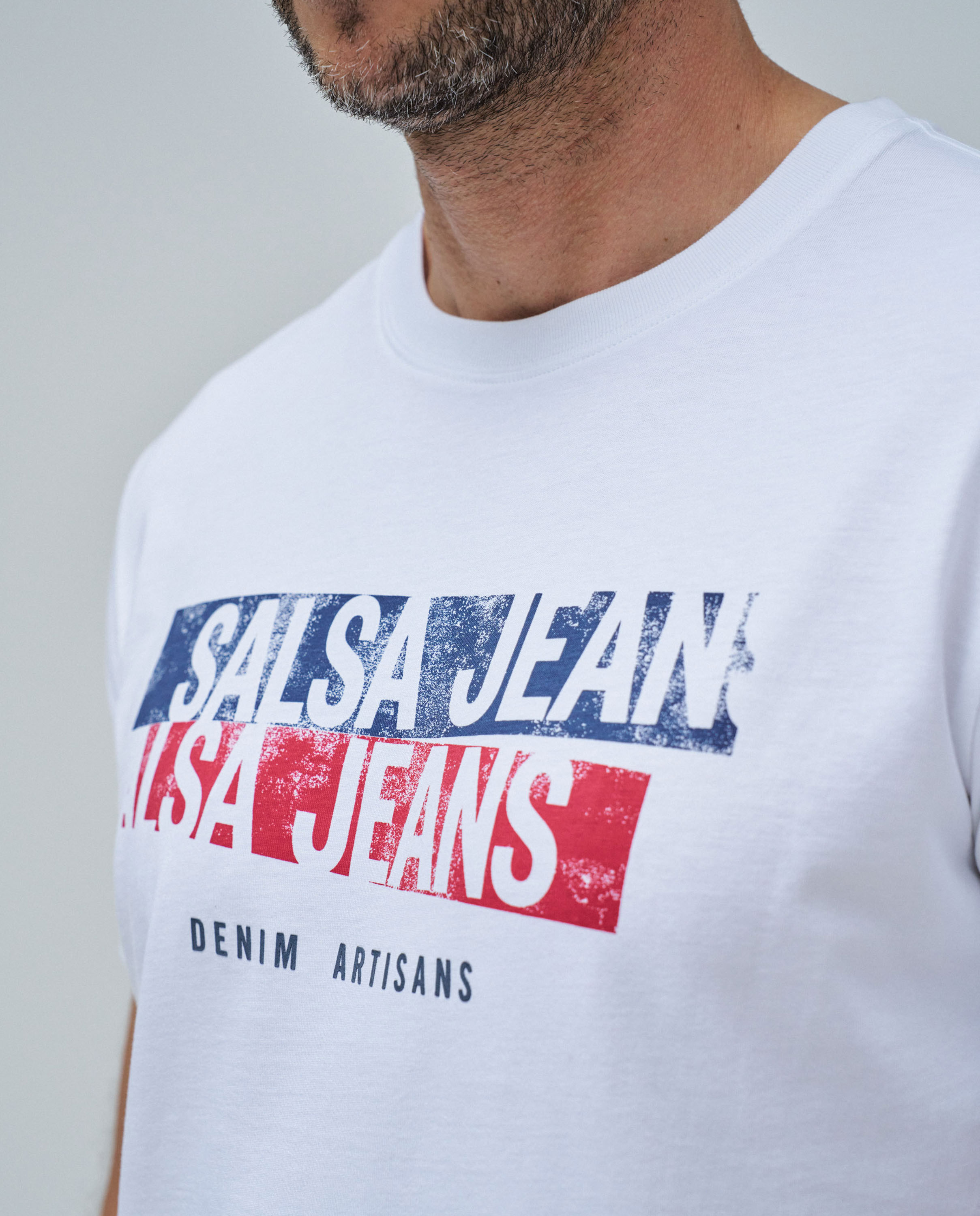 T-shirt com Logo Branco-4