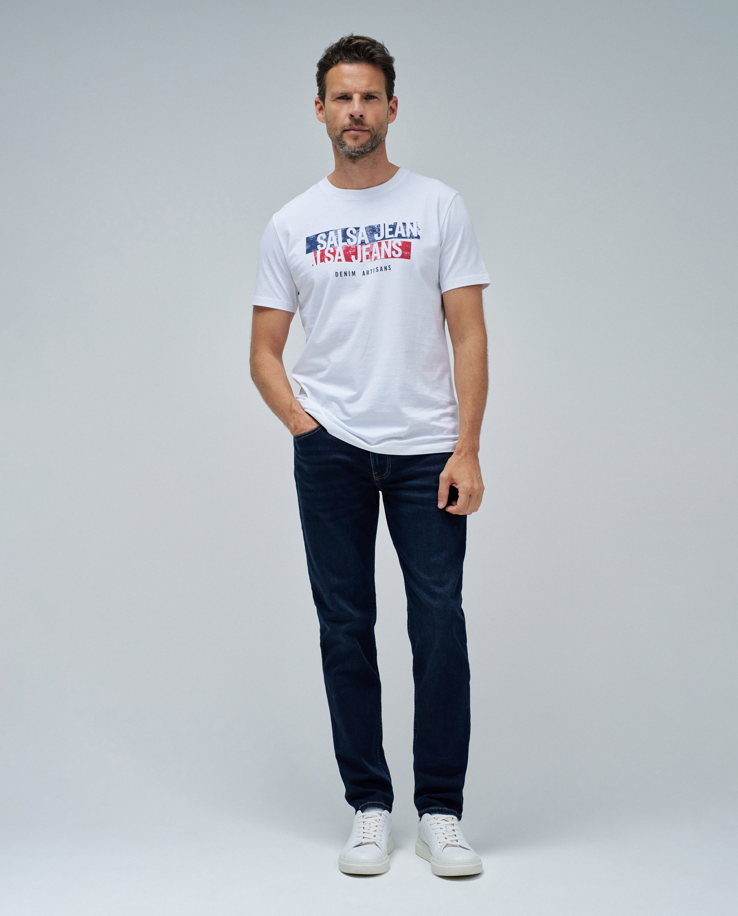 T-shirt com Logo Branco-5