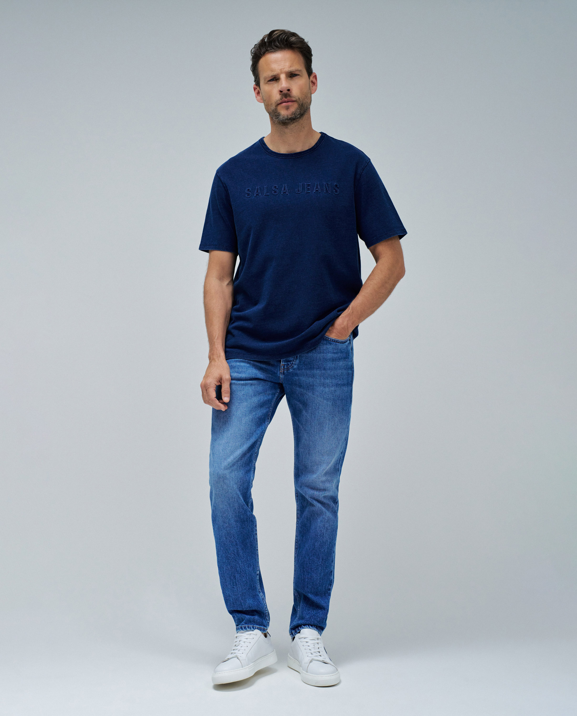 T-shirt com Logo Azul-escuro-5