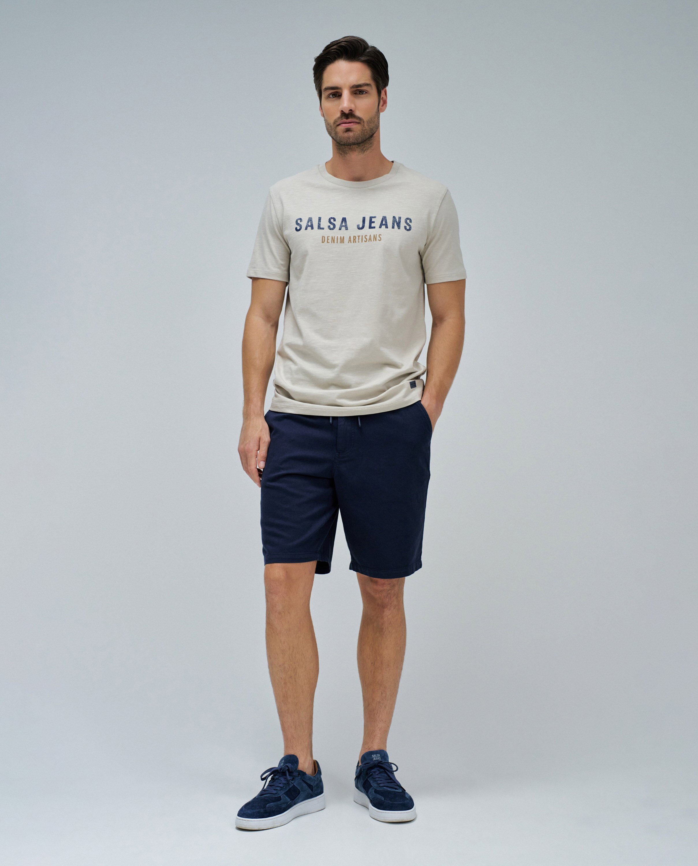 T-shirt com Logo Bege-5