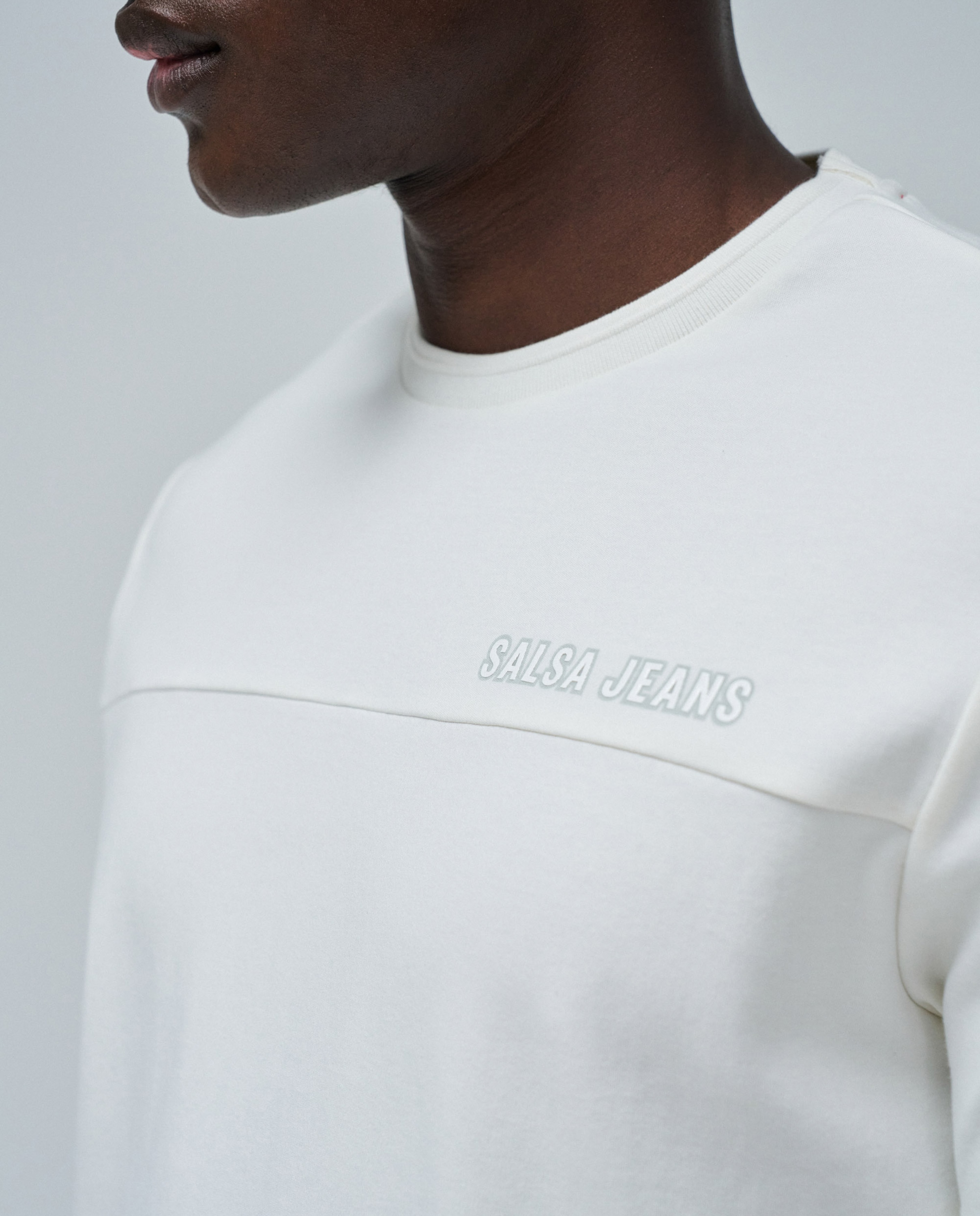 T-shirt com Logo Cru-4