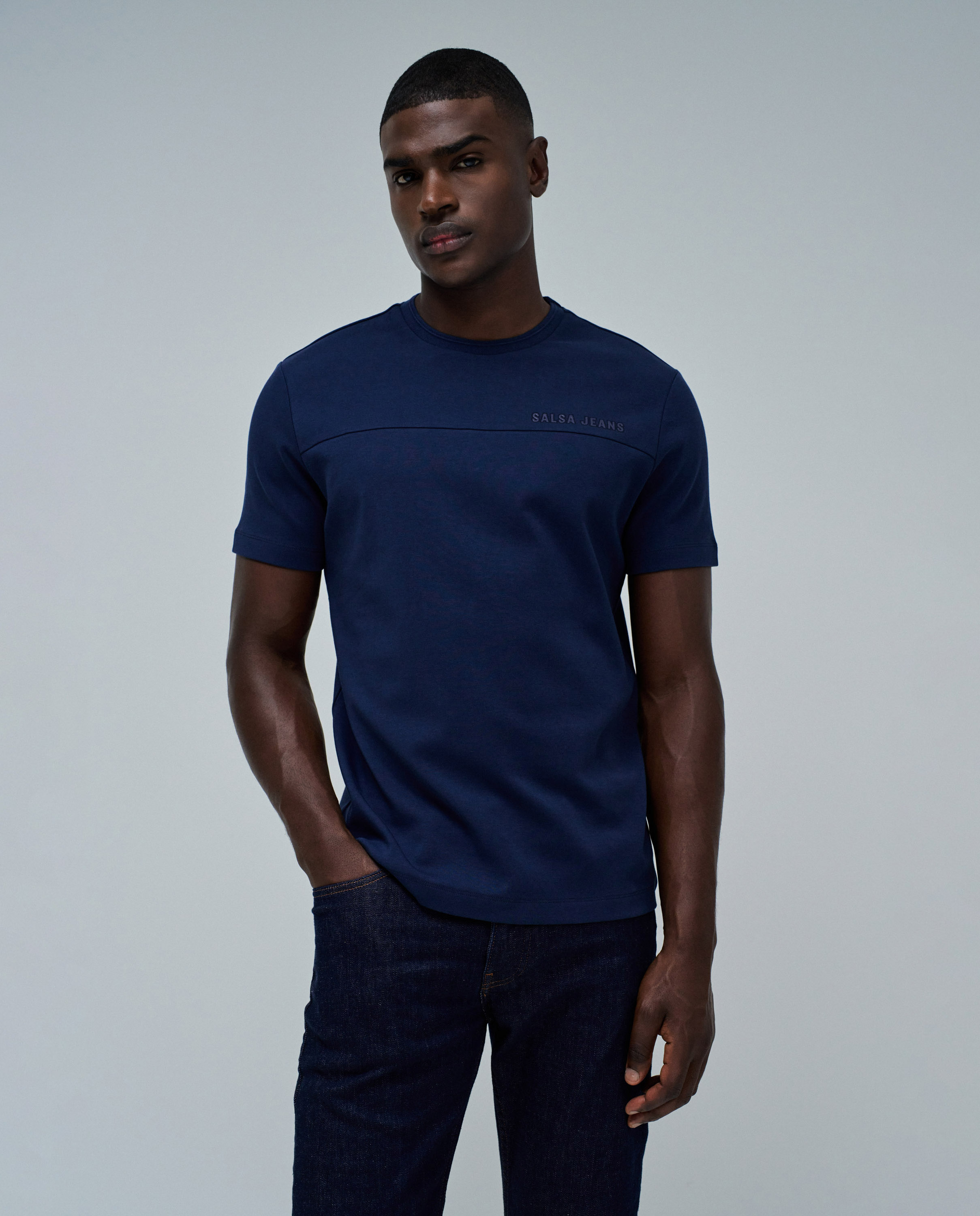 T-shirt com Logo Azul-escuro-1