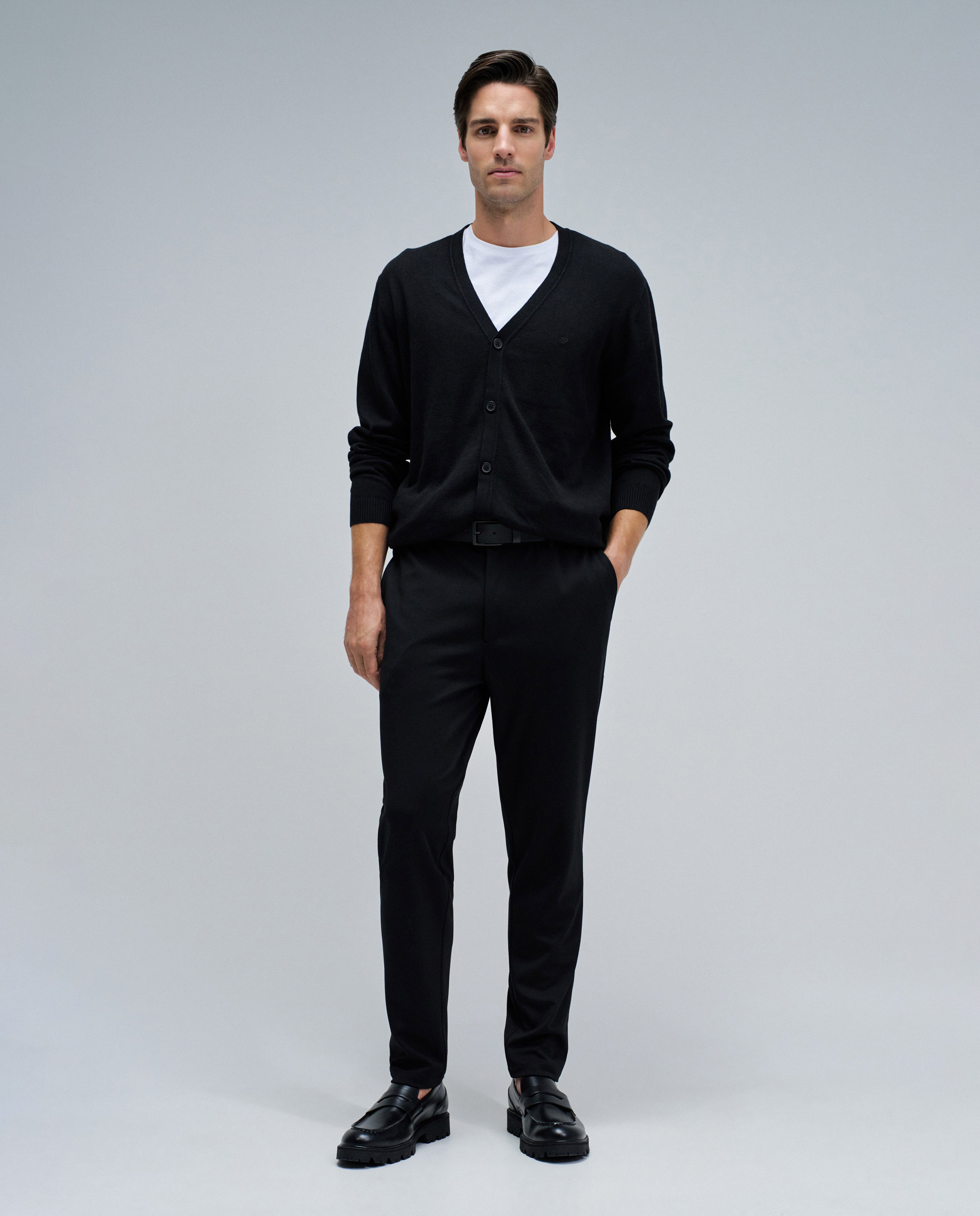 Calças Joggers Slim Fit em Tecido Preto-1