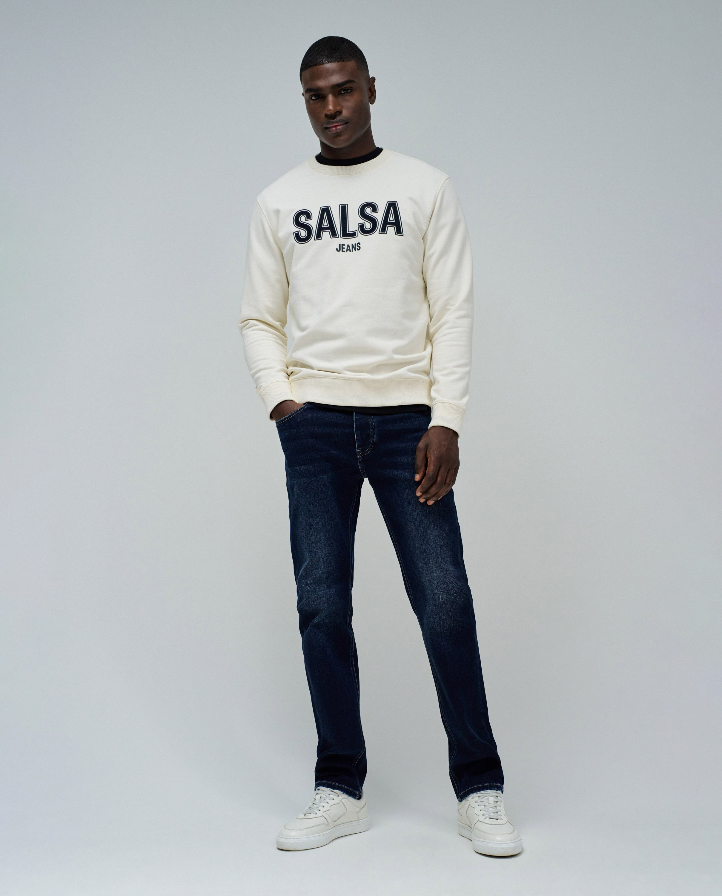 Sweatshirt com Logo Branco-5