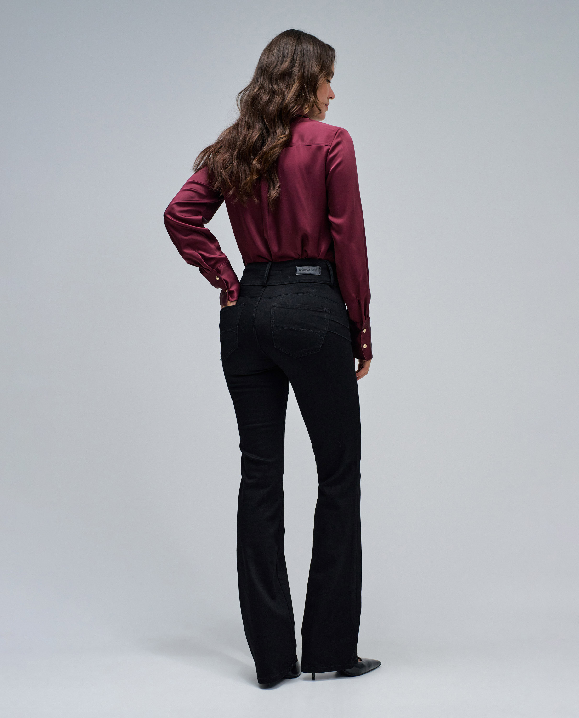 Jeans Secret Silhouette Push In Bootcut Preto-3