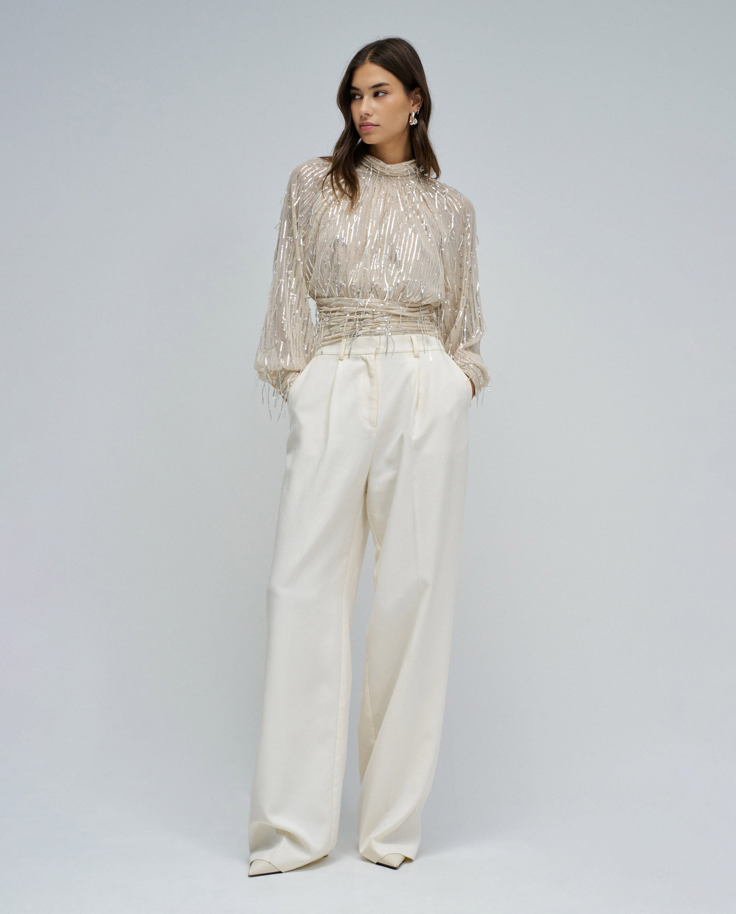 Blusa com Lantejoulas Natural-5