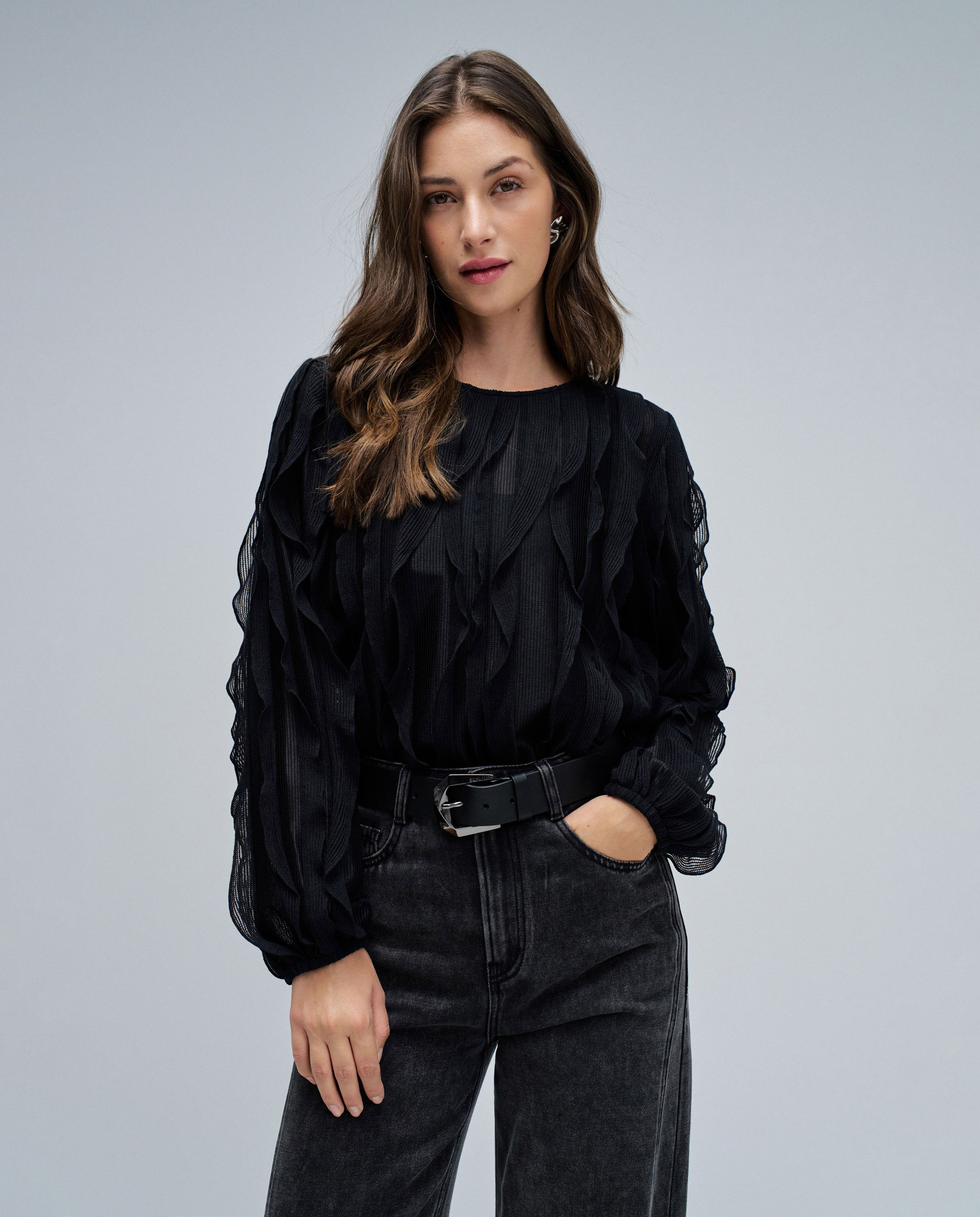 Blusa com Folhos Preto-1