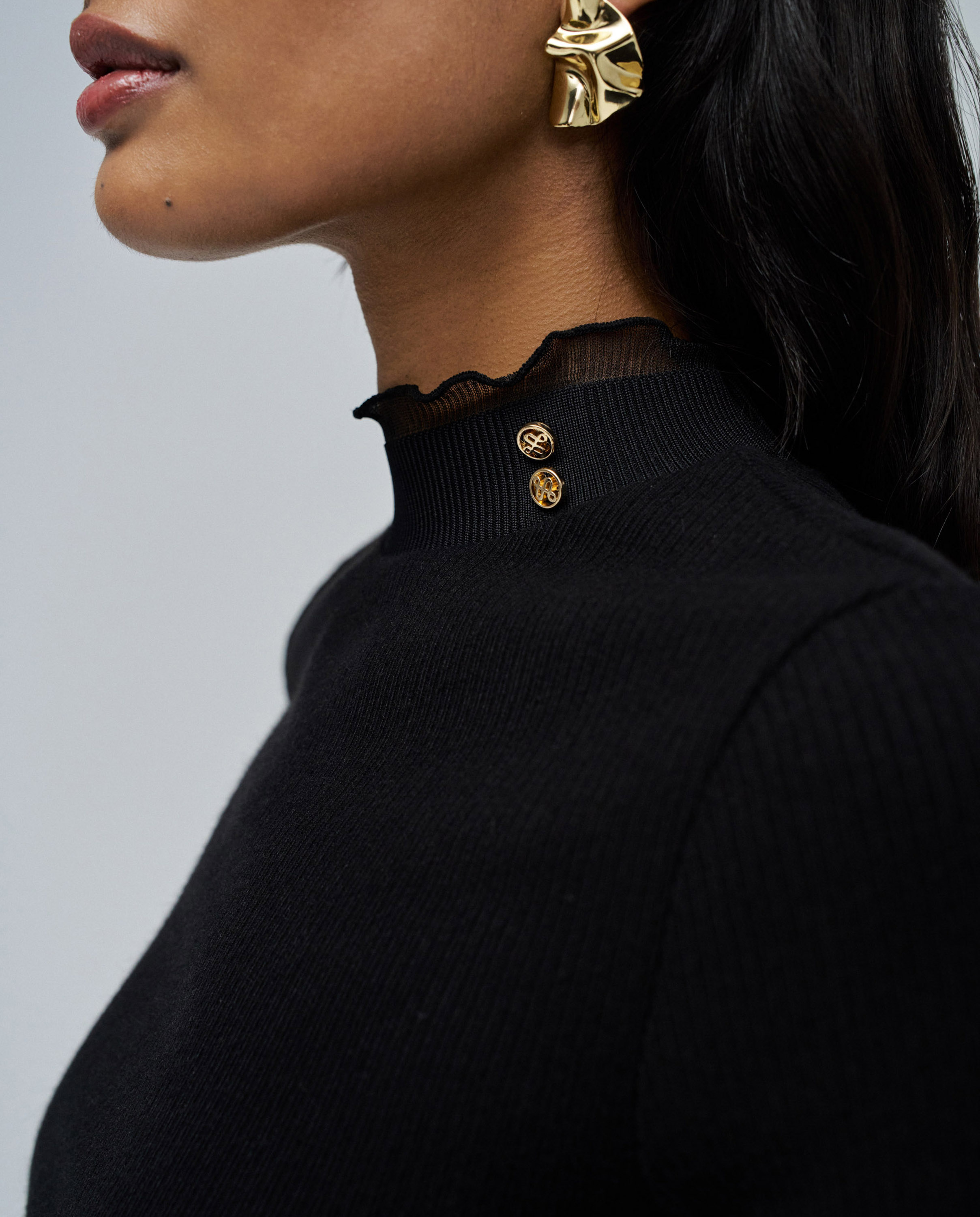 Camisola de Malha com Gola de Tule Preto-4