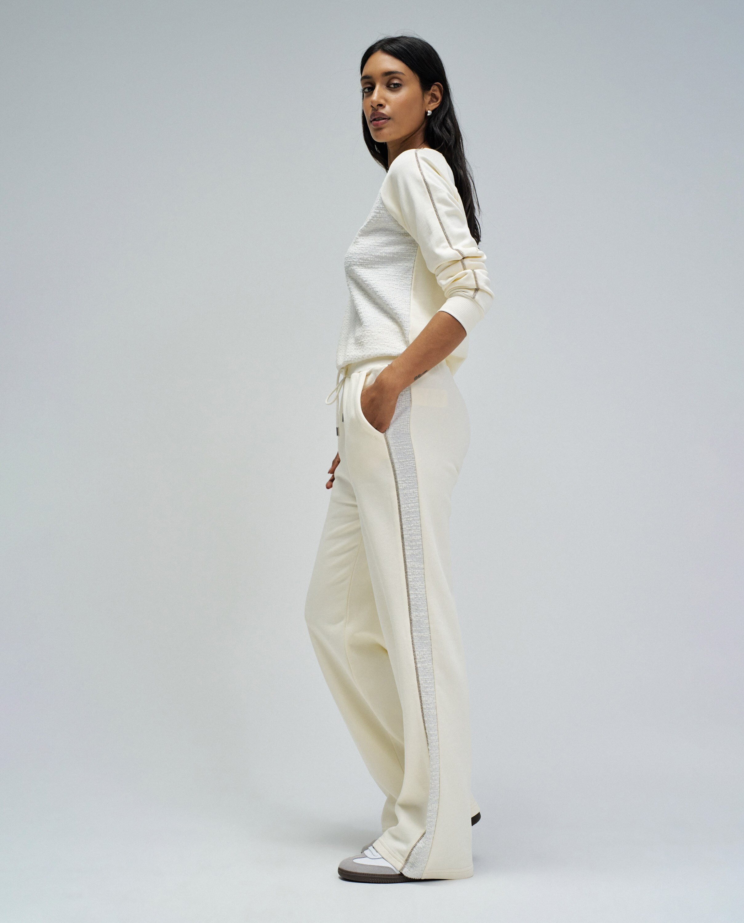 Calças Joggers com Perna Straight Creme-2
