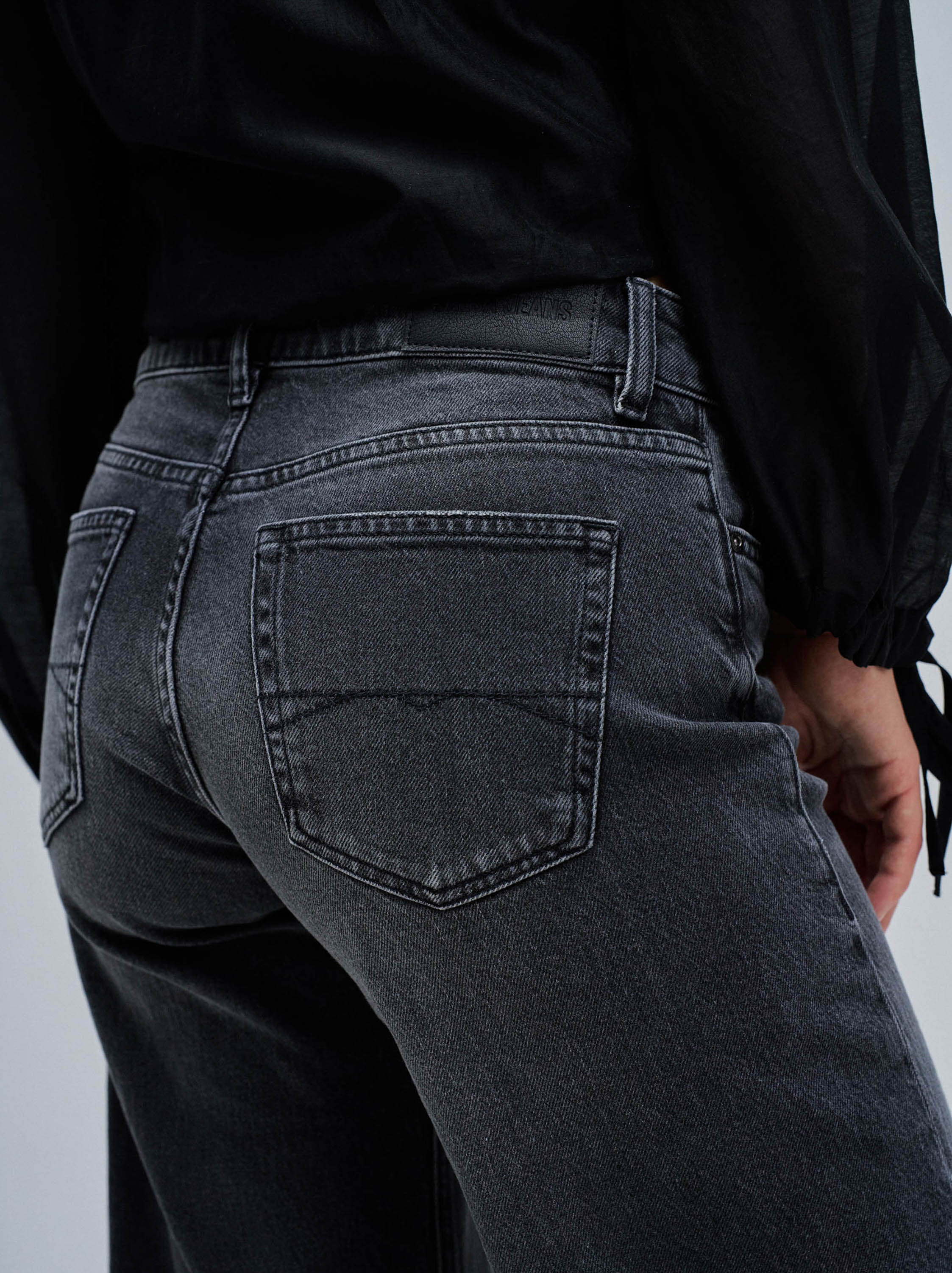 Jeans Low Rise Wide Preto-4