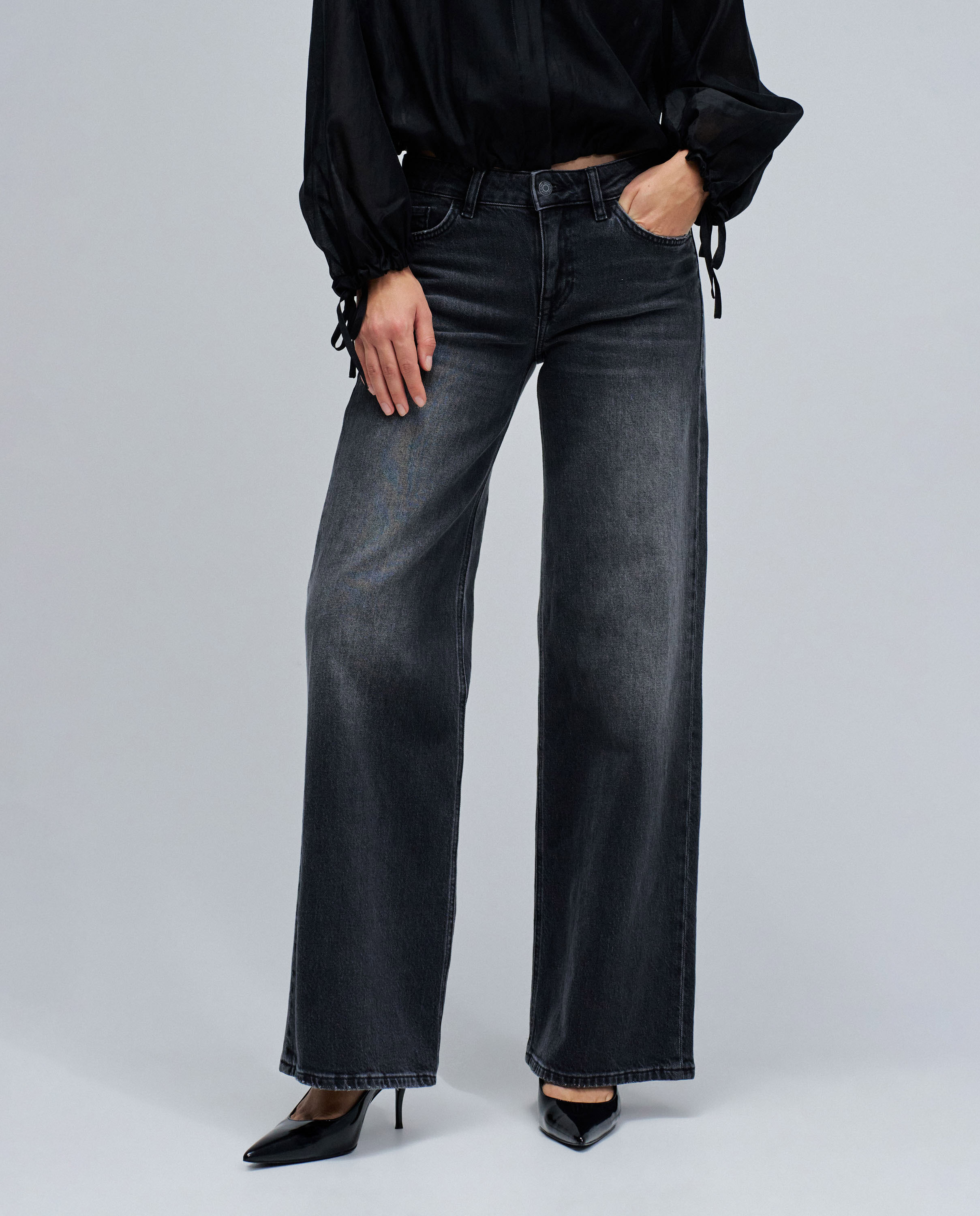 Jeans Low Rise Wide Preto-5