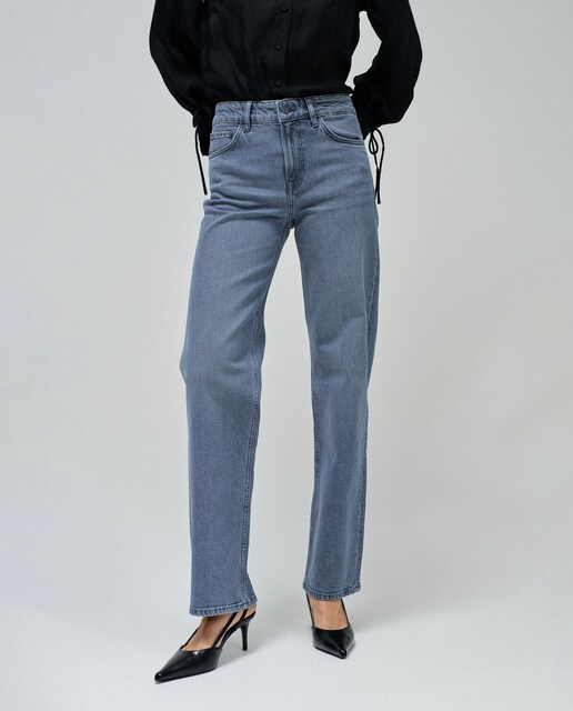 Imagem 0 de Jeans com Corte a Direito True Straight de Cintura Subida