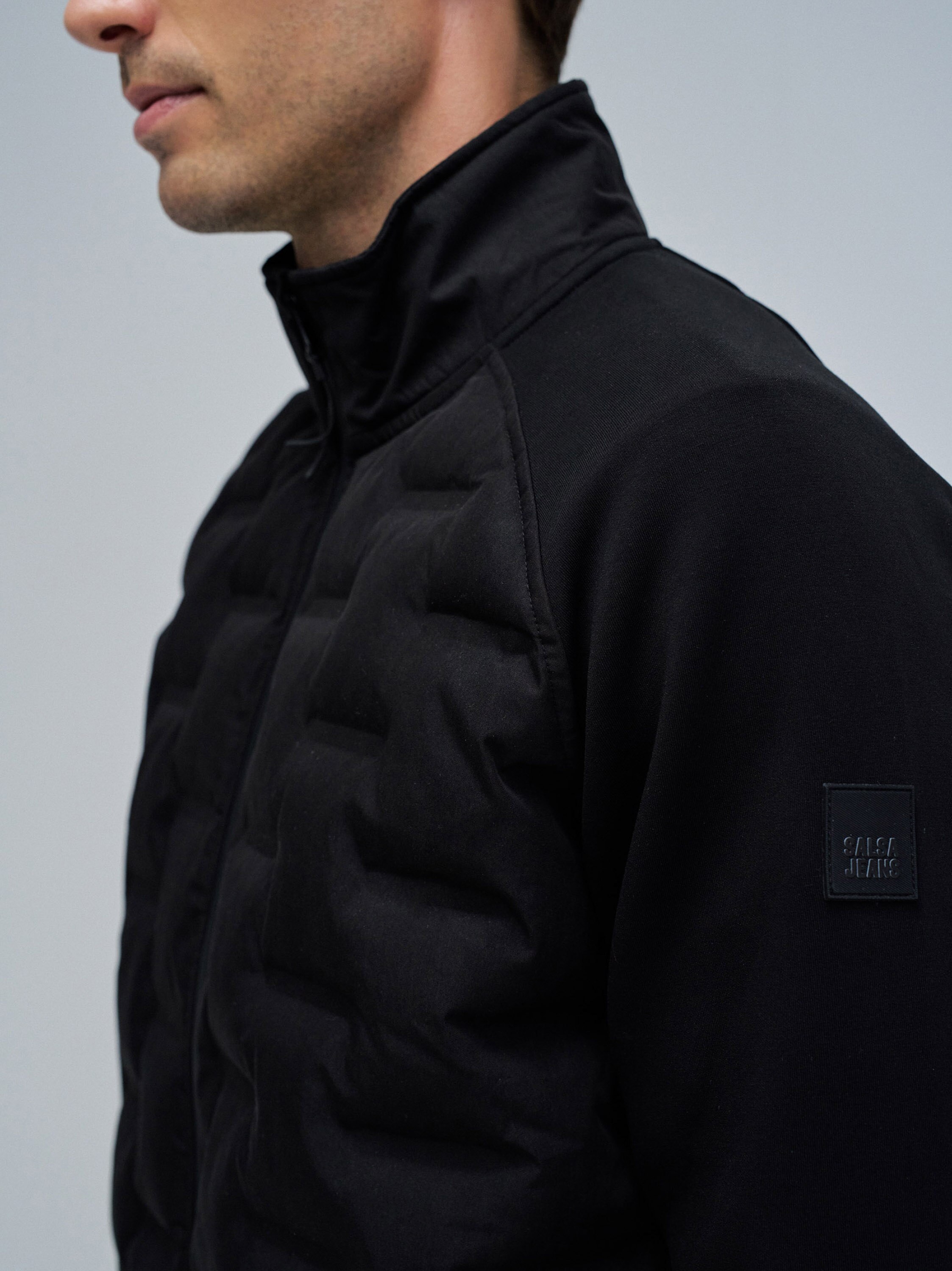 Casaco Acolchoado com Mescla de Materiais Preto-4