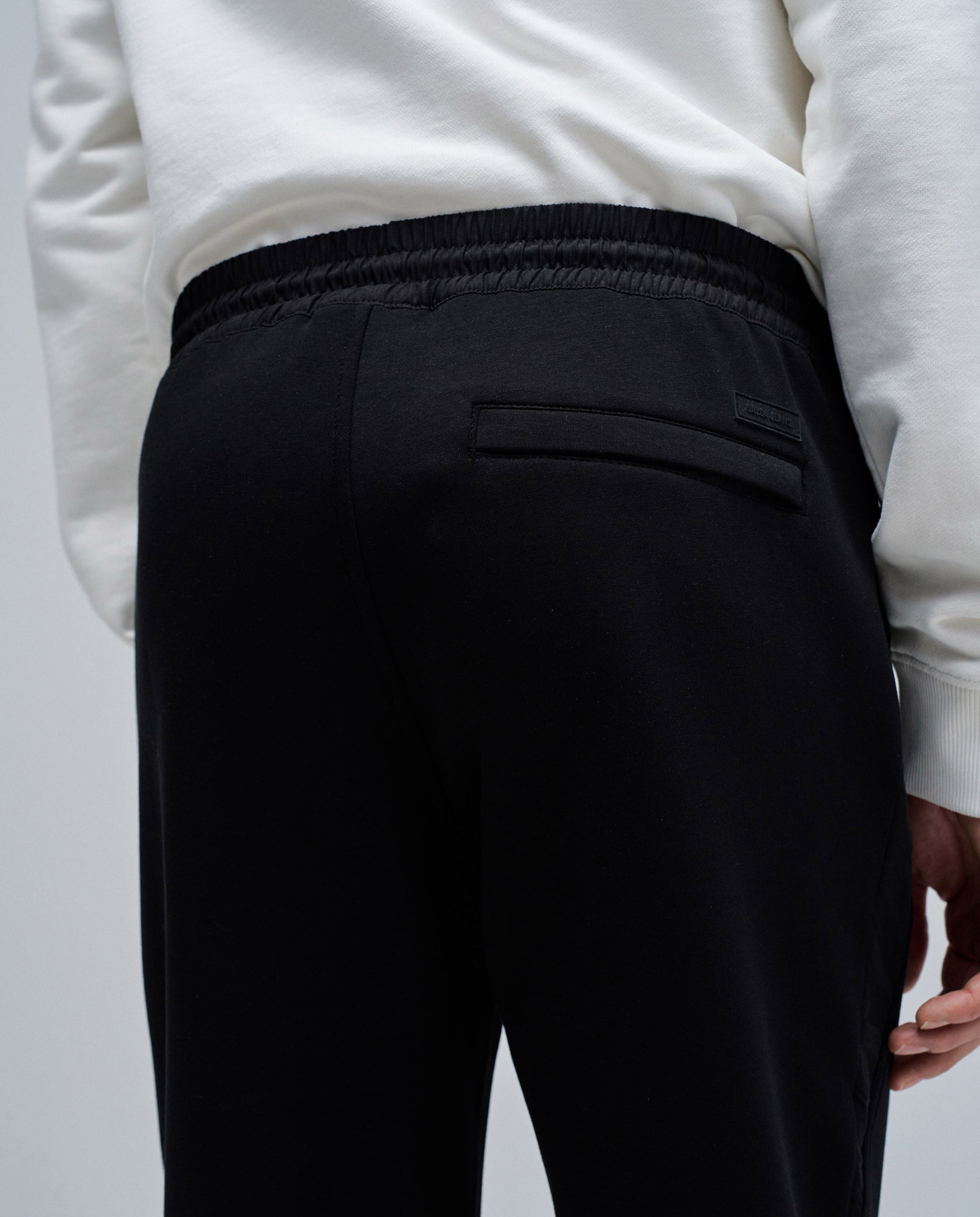 Calças Joggers Slim Fit de Malha Preto-4
