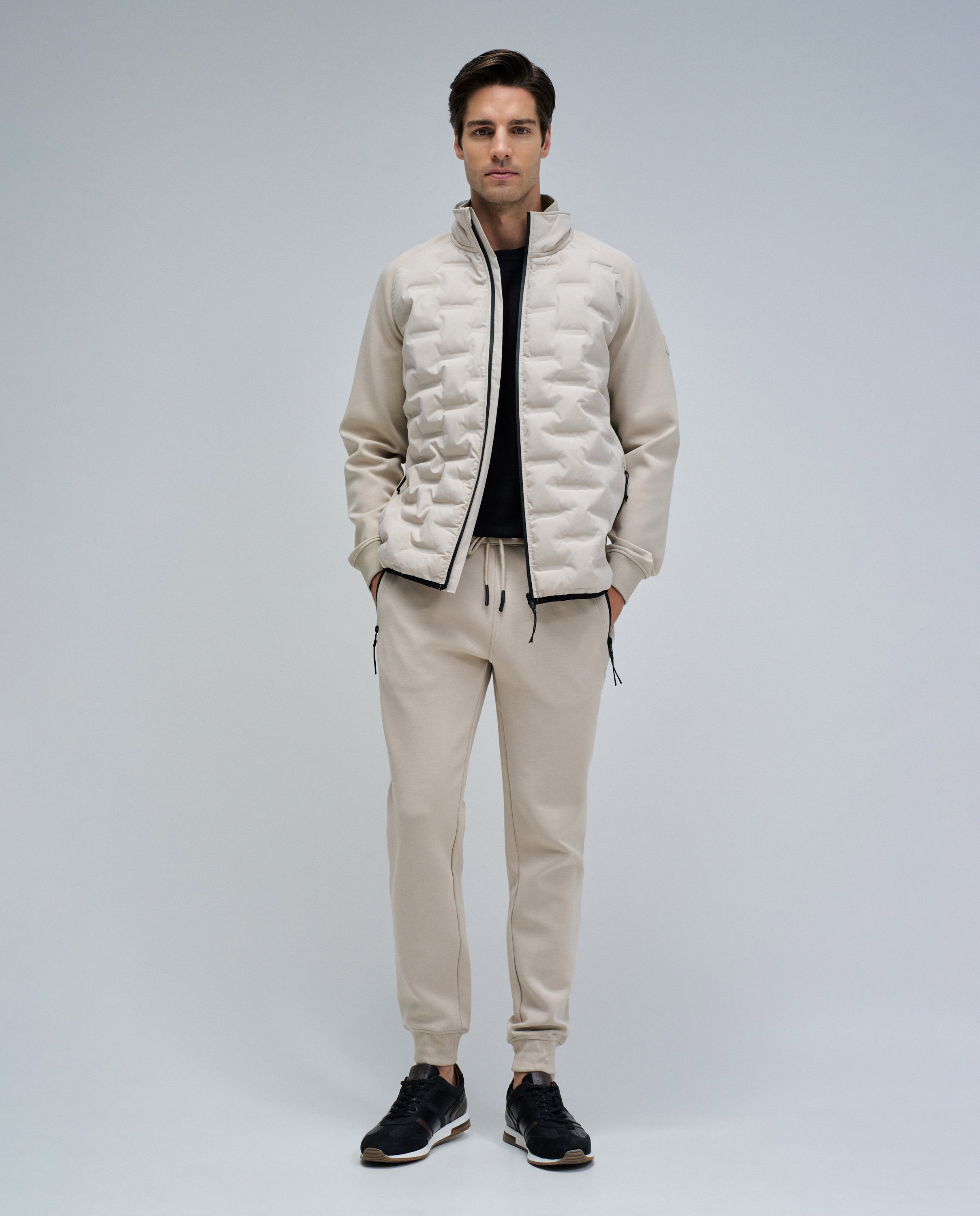 Calças Joggers Slim Fit de Malha Natural-1