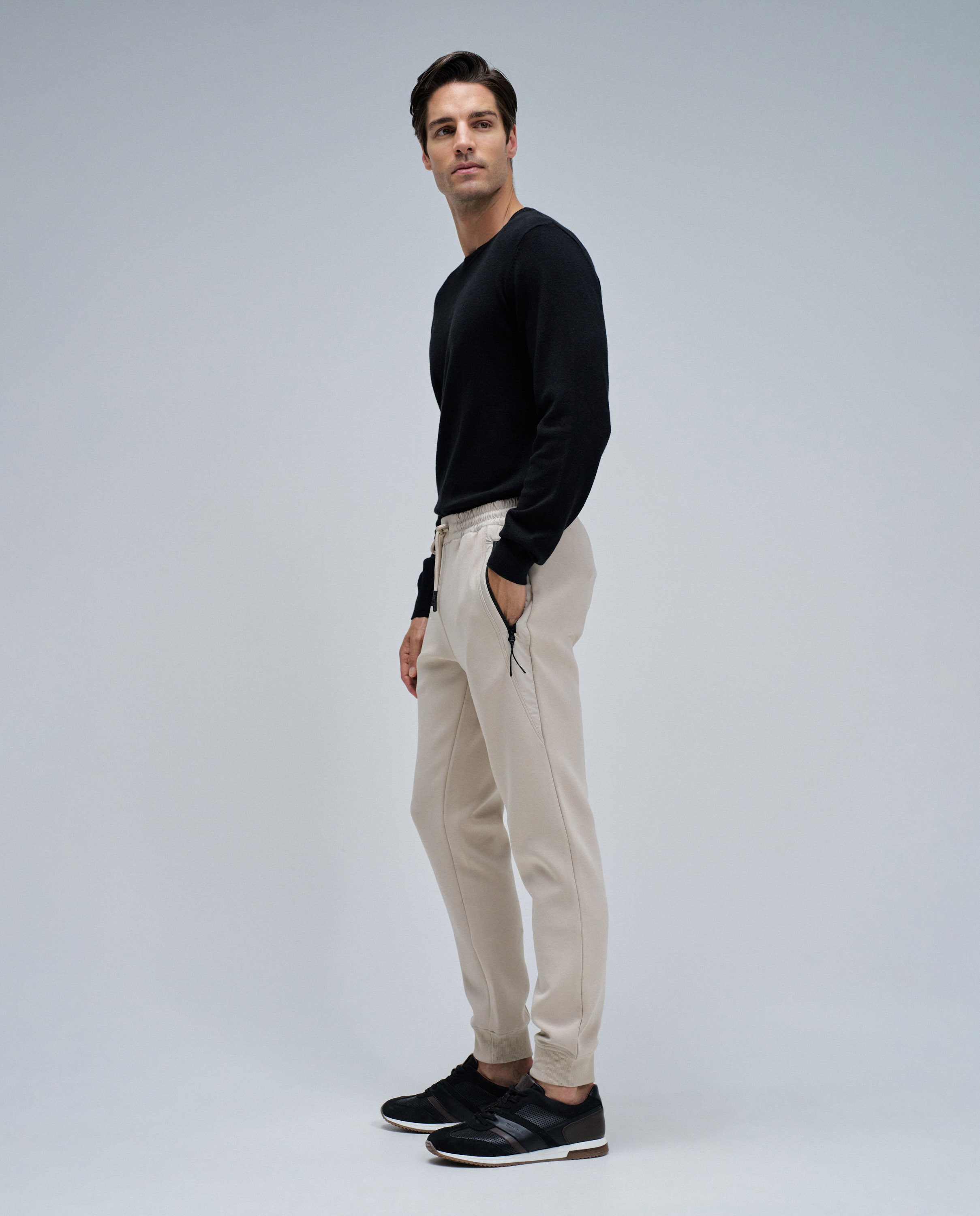 Calças Joggers Slim Fit de Malha Natural-2