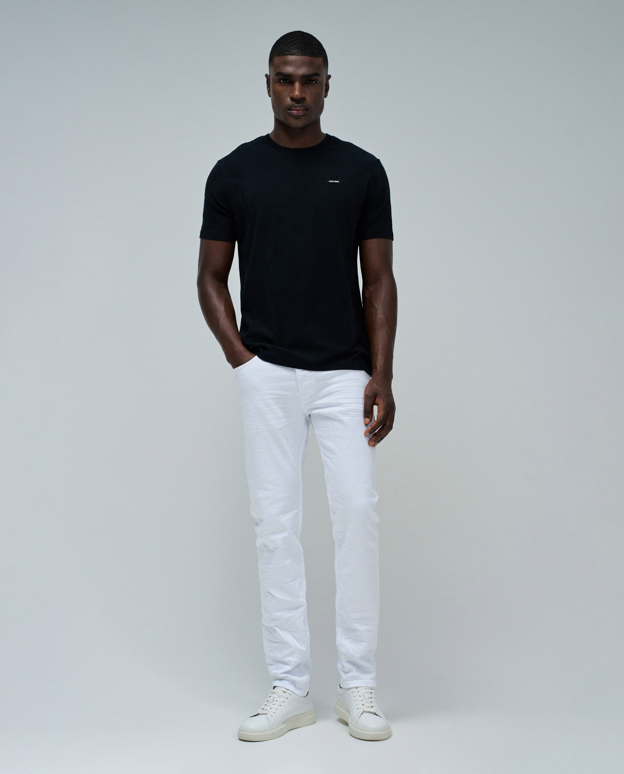 T-shirt Jacquard com Logo Preto-5